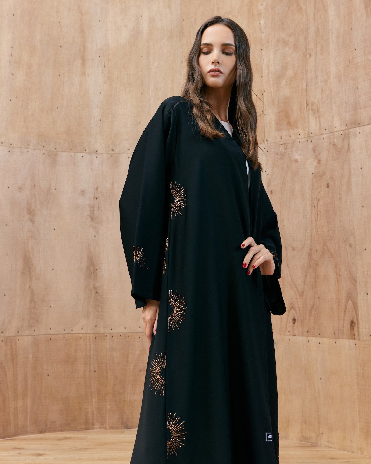 Elora - The McQueen Boutique - Abaya - Abaya Dubai - Abaya Abu Dhabi - Abaya UAE - Abaya - Elegant - Luxury - Emirati - Classic - Modern - Occasion - Traditional - Trends - Embroidery - Modes