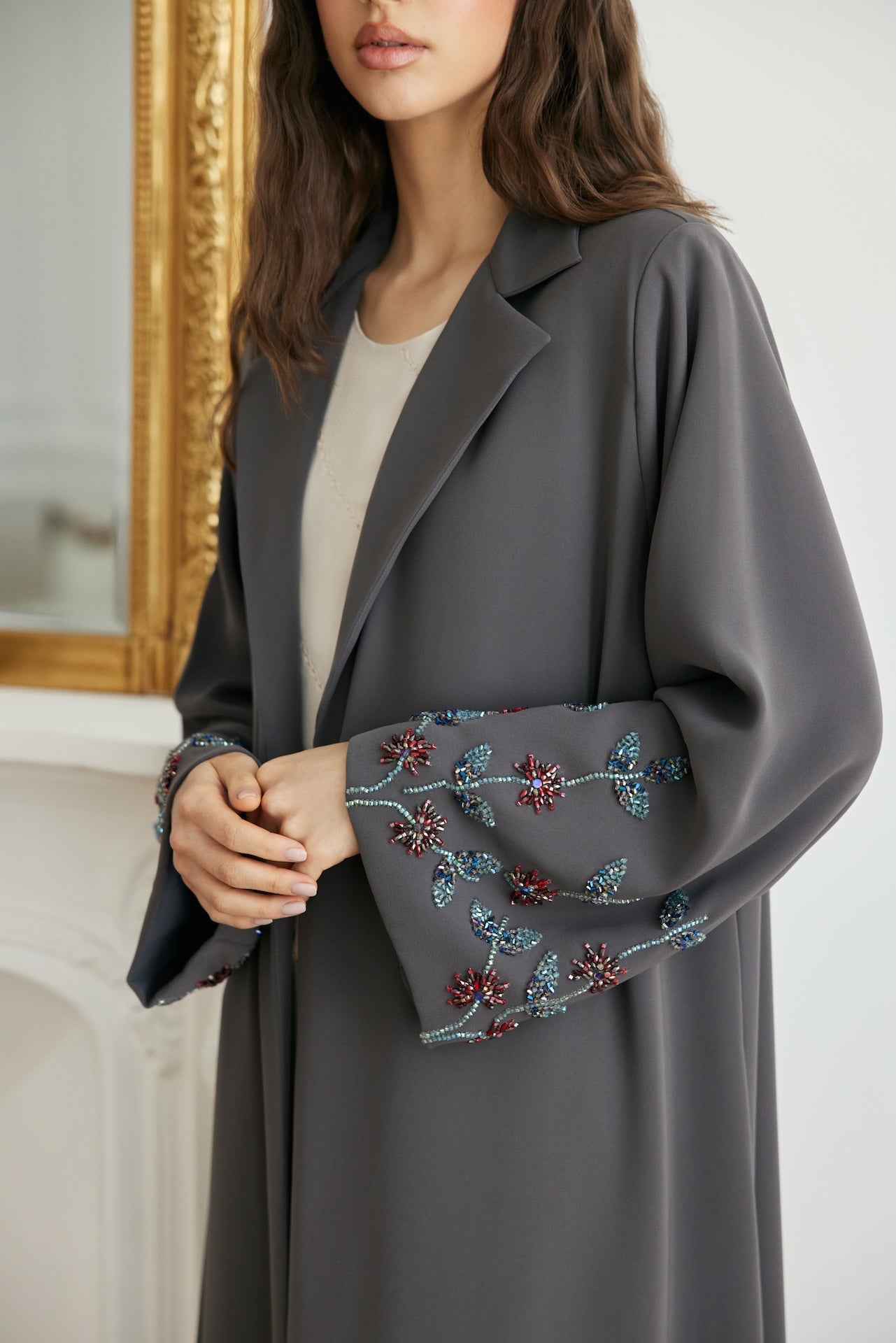 Grey Reverie - The McQueen Boutique - Abaya - Abaya Dubai - Abaya Abu Dhabi - Abaya UAE - Abaya - Elegant - Luxury - Emirati - Classic - Modern - Occasion - Traditional - Trends - Embroidery - Modes