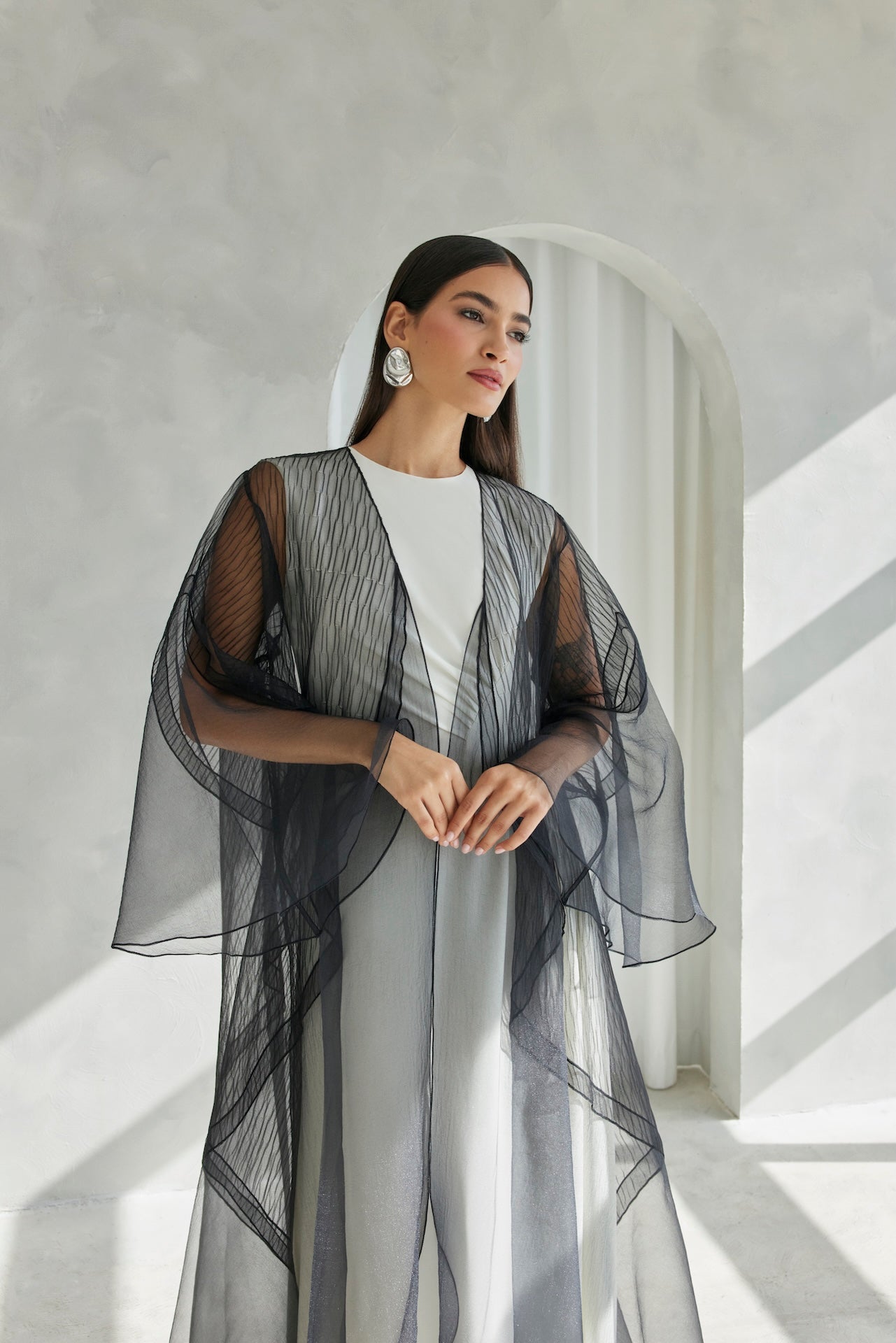 Lina - The McQueen Boutique - Abaya - Abaya Dubai - Abaya Abu Dhabi - Abaya UAE - Abaya - Elegant - Luxury - Emirati - Classic - Modern - Occasion - Traditional - Trends - Embroidery - Modes