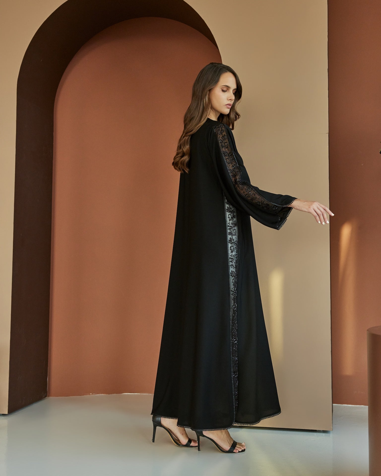 Maria - The McQueen Boutique - Abaya - Abaya Dubai - Abaya Abu Dhabi - Abaya UAE - Abaya - Elegant - Luxury - Emirati - Classic - Modern - Occasion - Traditional - Trends - Embroidery - Modes