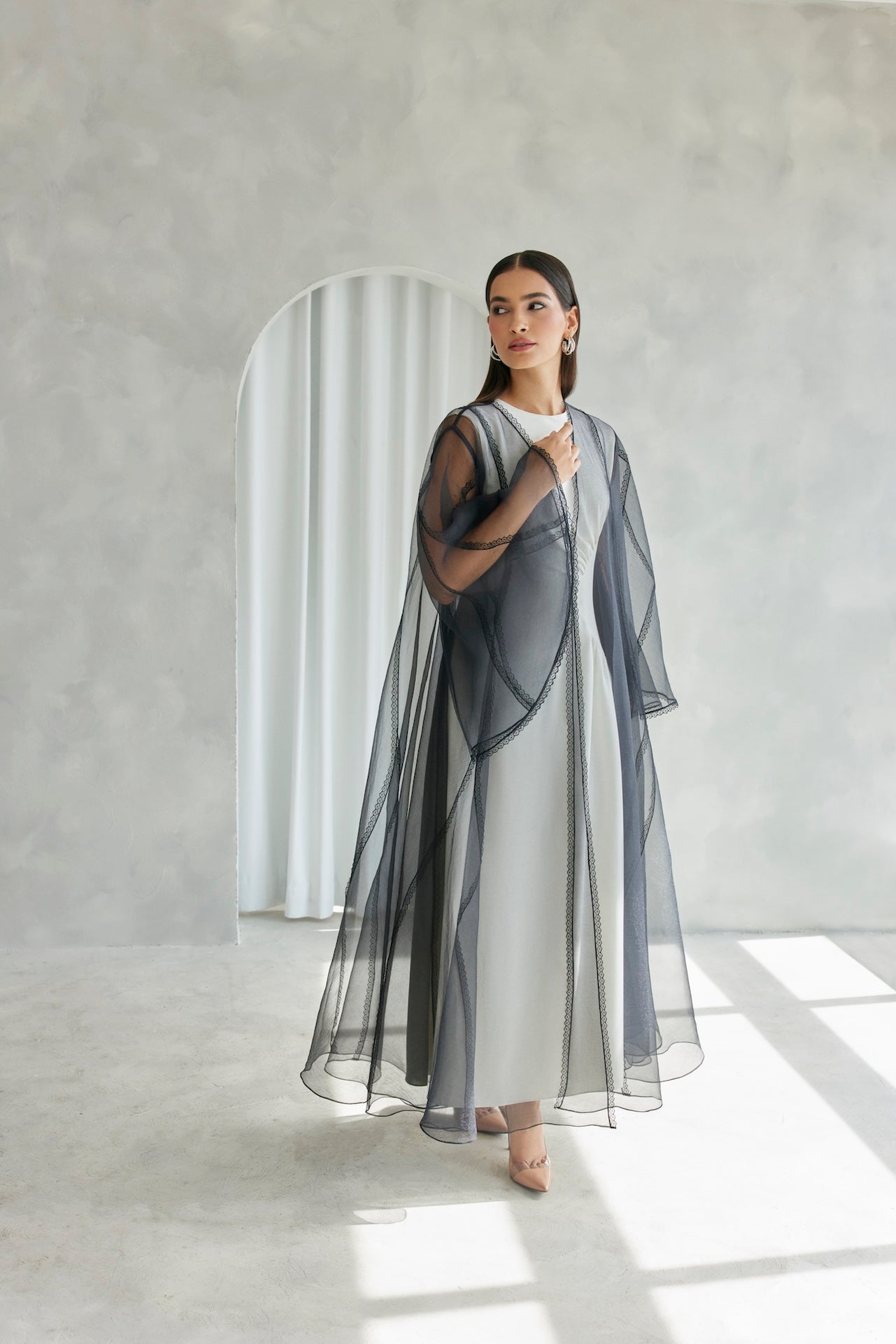 Najma - The McQueen Boutique - Abaya - Abaya Dubai - Abaya Abu Dhabi - Abaya UAE - Abaya - Elegant - Luxury - Emirati - Classic - Modern - Occasion - Traditional - Trends - Embroidery - Modes