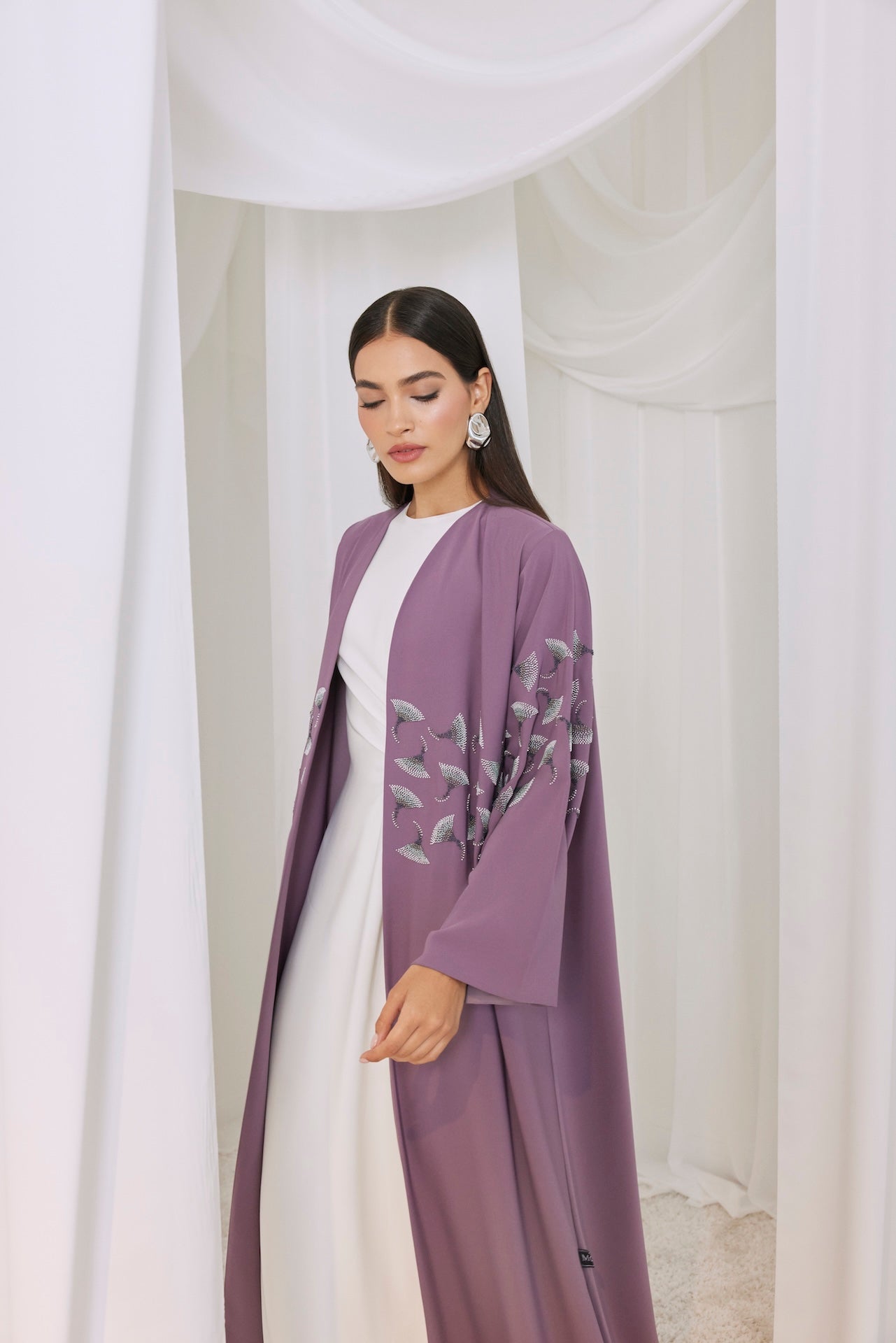 Orchid Breeze - The McQueen Boutique - Abaya - Abaya Dubai - Abaya Abu Dhabi - Abaya UAE - Abaya - Elegant - Luxury - Emirati - Classic - Modern - Occasion - Traditional - Trends - Embroidery - Modes