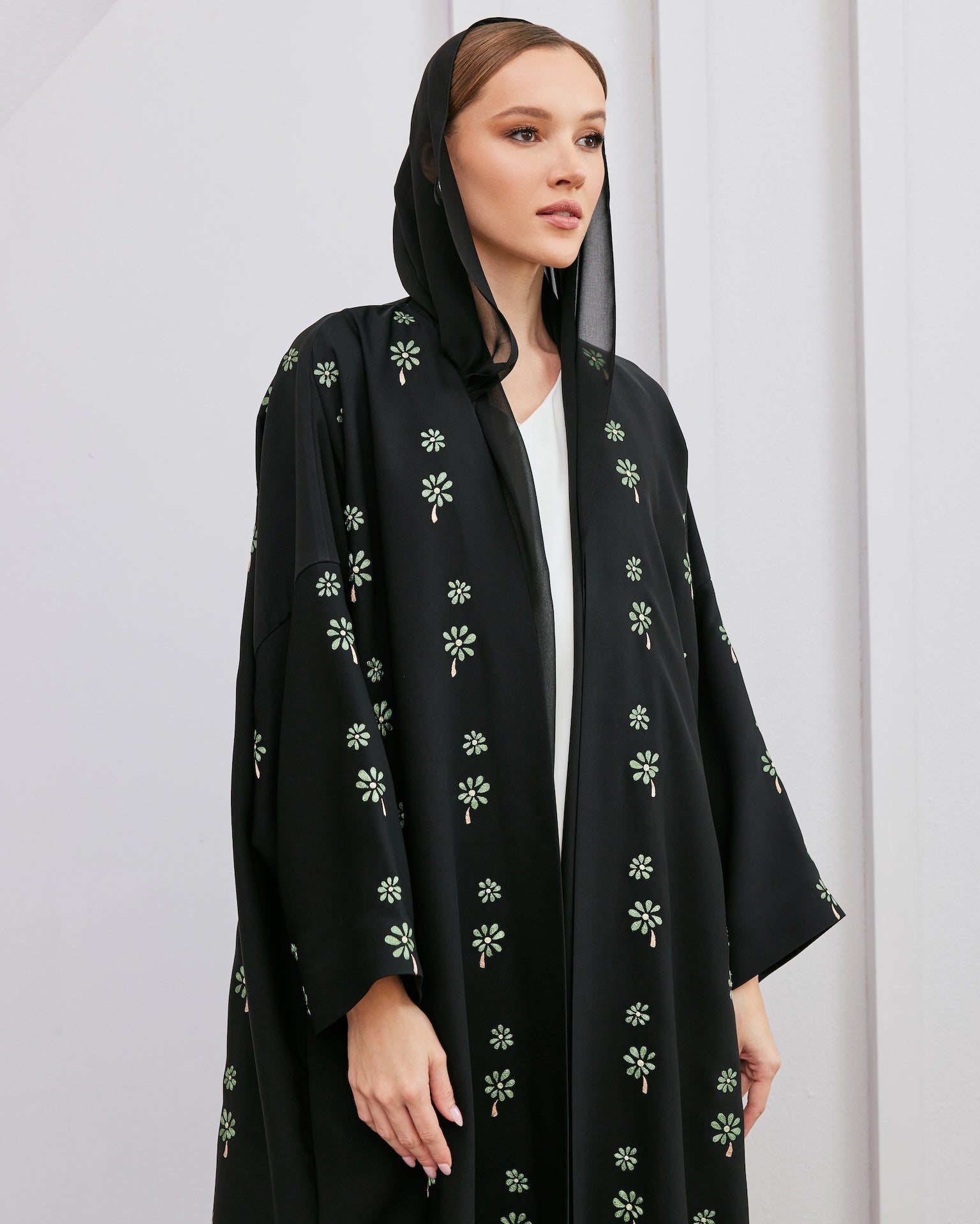 Tanya - The McQueen Boutique - Abaya - Abaya Dubai - Abaya Abu Dhabi - Abaya UAE - Abaya - Elegant - Luxury - Emirati - Classic - Modern - Occasion - Traditional - Trends - Embroidery - Modes