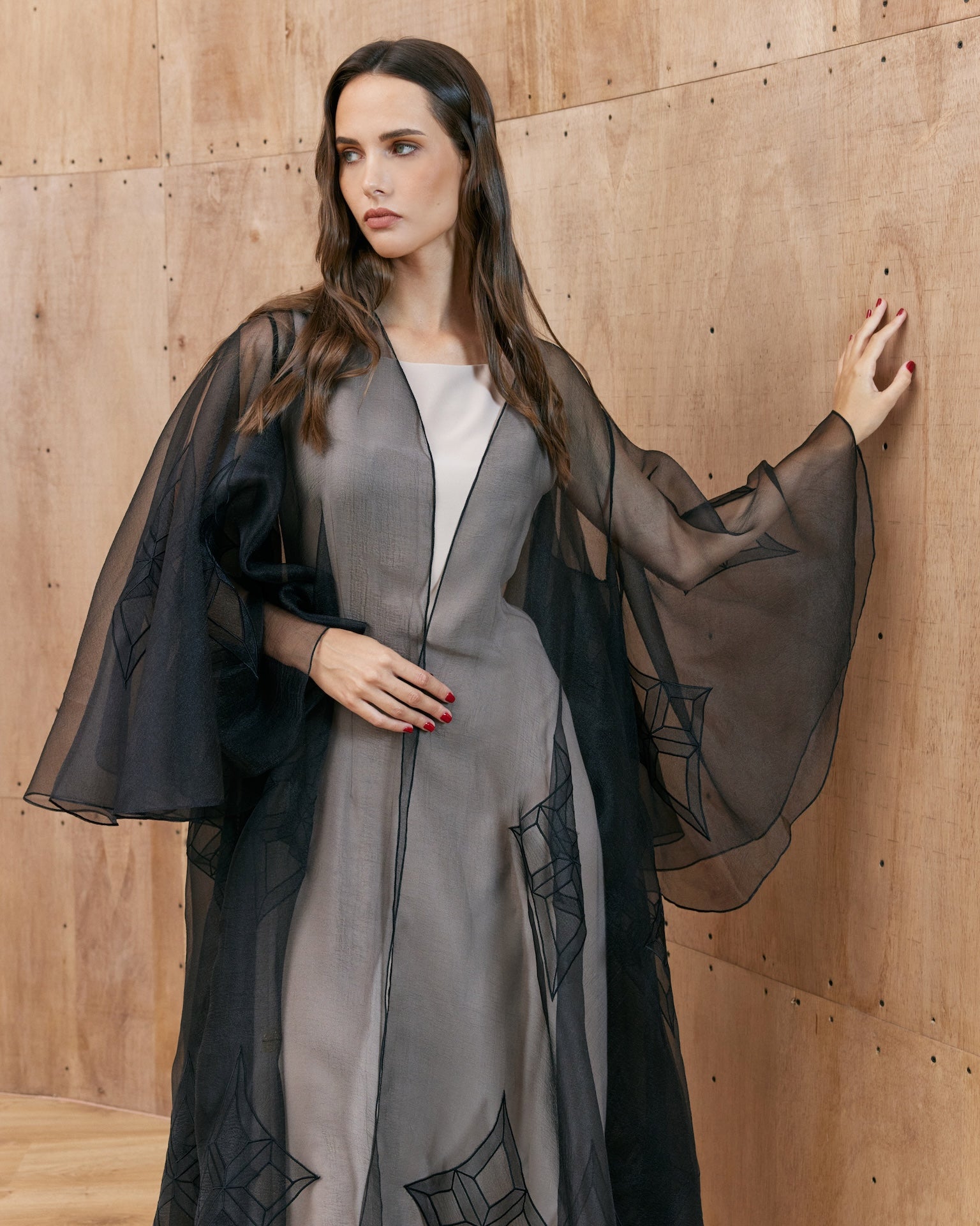 Zaira - The McQueen Boutique - Abaya - Abaya Dubai - Abaya Abu Dhabi - Abaya UAE - Abaya - Elegant - Luxury - Emirati - Classic - Modern - Occasion - Traditional - Trends - Embroidery - Modes