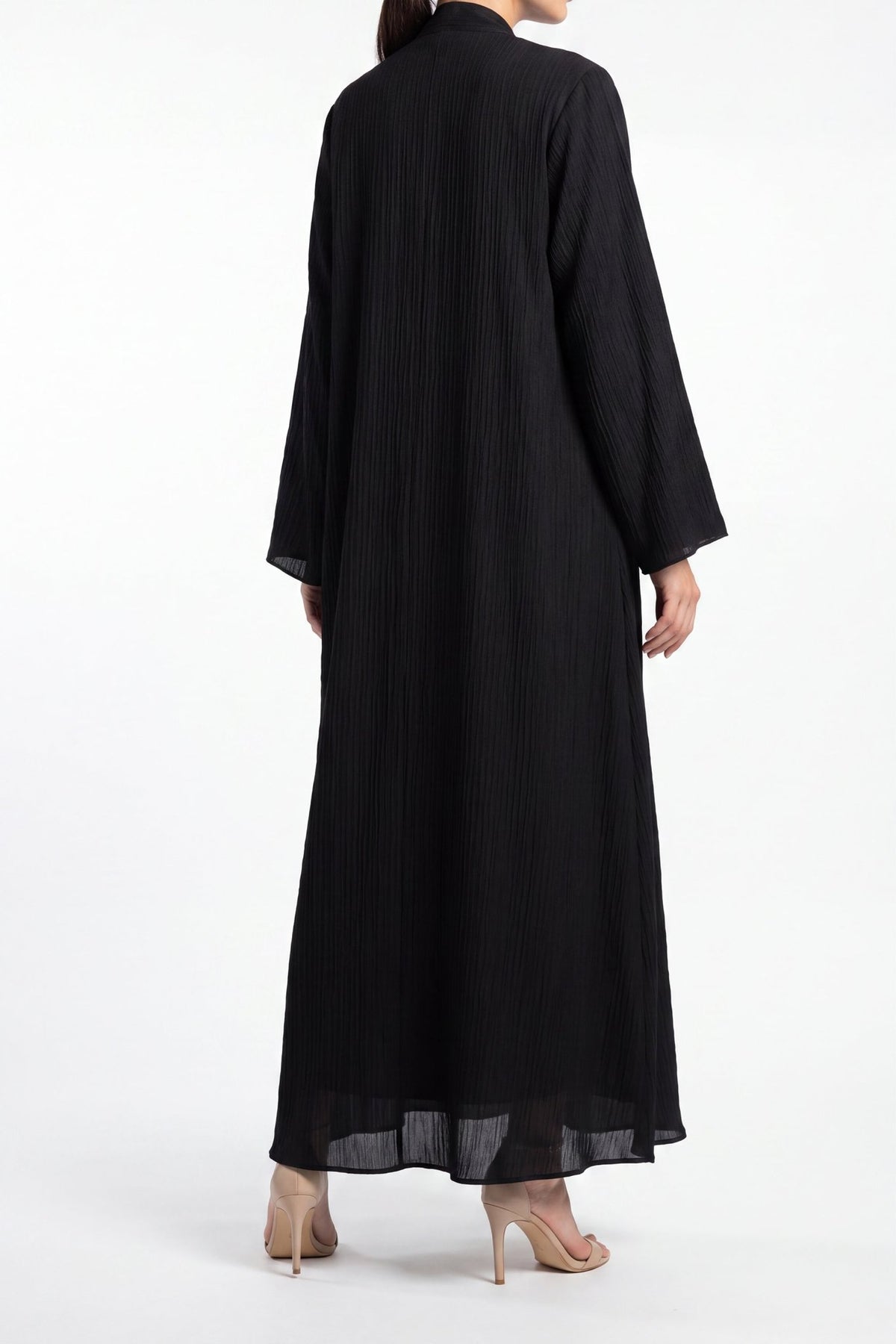 Amani - The McQueen Boutique - Abaya - Abaya Dubai - Abaya Abu Dhabi - Abaya UAE - Abaya - Elegant - Luxury - Emirati - Classic - Modern - Occasion - Traditional - Trends - Embroidery - Modes