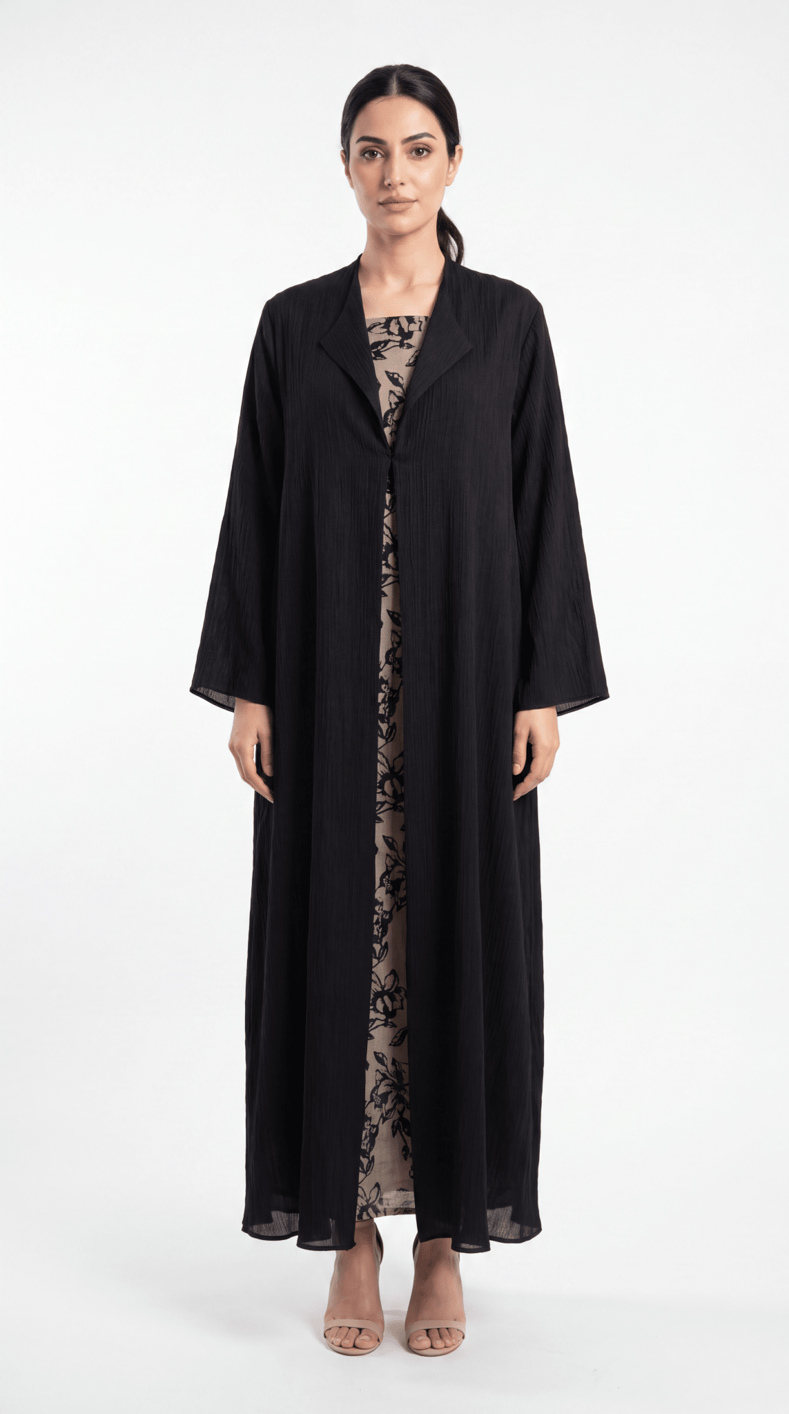 Amani Black - The McQueen Boutique - Abaya - Abaya Dubai - Abaya Abu Dhabi - Abaya UAE - Abaya - Elegant - Luxury - Emirati - Classic - Modern - Occasion - Traditional - Trends - Embroidery - Modes