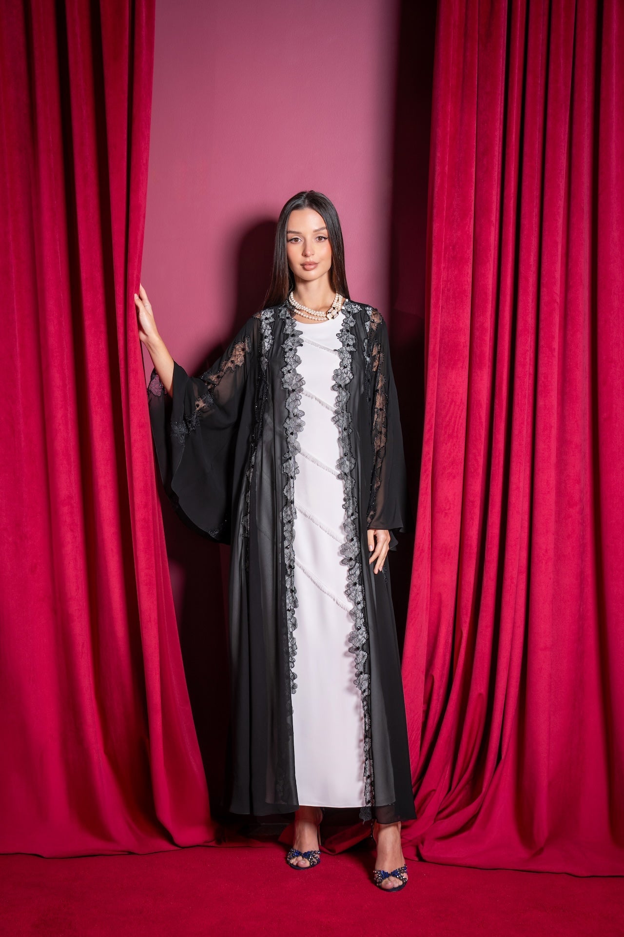 Argento Lace - The McQueen Boutique - Abaya - Abaya Dubai - Abaya Abu Dhabi - Abaya UAE - Abaya - Elegant - Luxury - Emirati - Classic - Modern - Occasion - Traditional - Trends - Embroidery - Modes