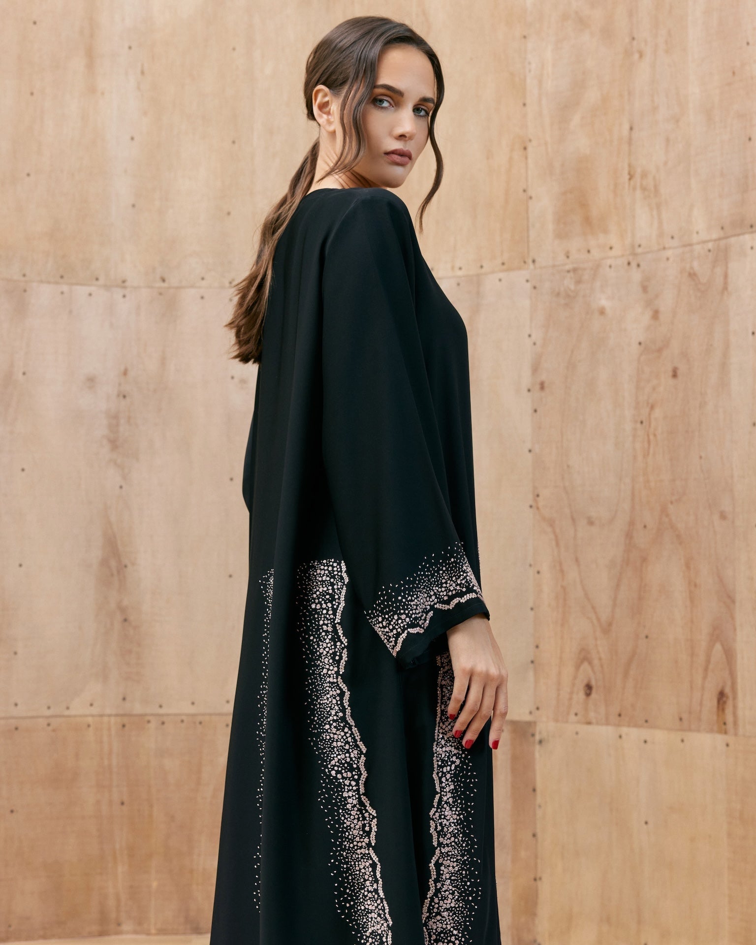 Aria - The McQueen Boutique - Abaya - Abaya Dubai - Abaya Abu Dhabi - Abaya UAE - Abaya - Elegant - Luxury - Emirati - Classic - Modern - Occasion - Traditional - Trends - Embroidery - Modes