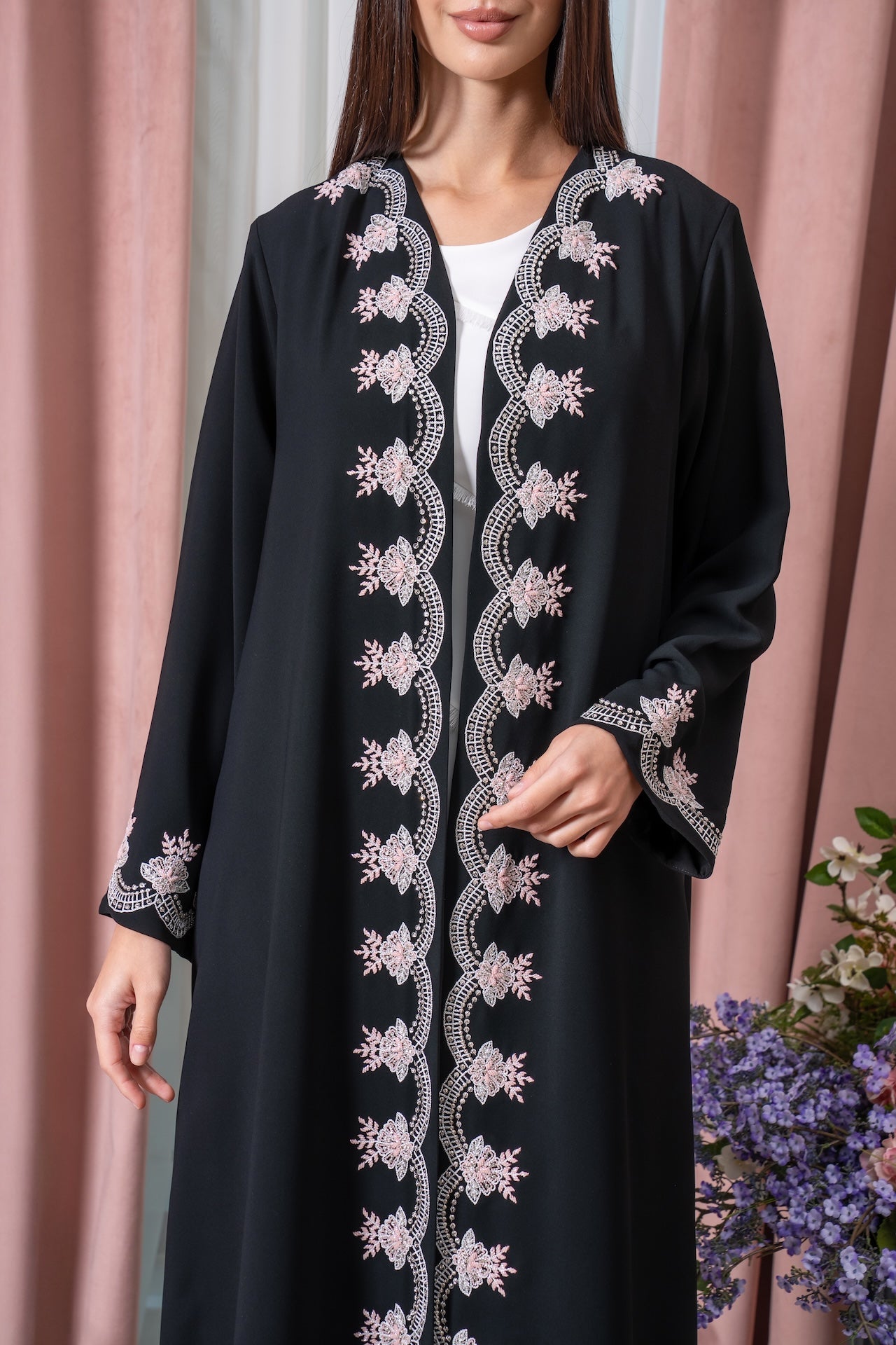 Ariya Soleil - The McQueen Boutique - Abaya - Abaya Dubai - Abaya Abu Dhabi - Abaya UAE - Abaya - Elegant - Luxury - Emirati - Classic - Modern - Occasion - Traditional - Trends - Embroidery - Modes