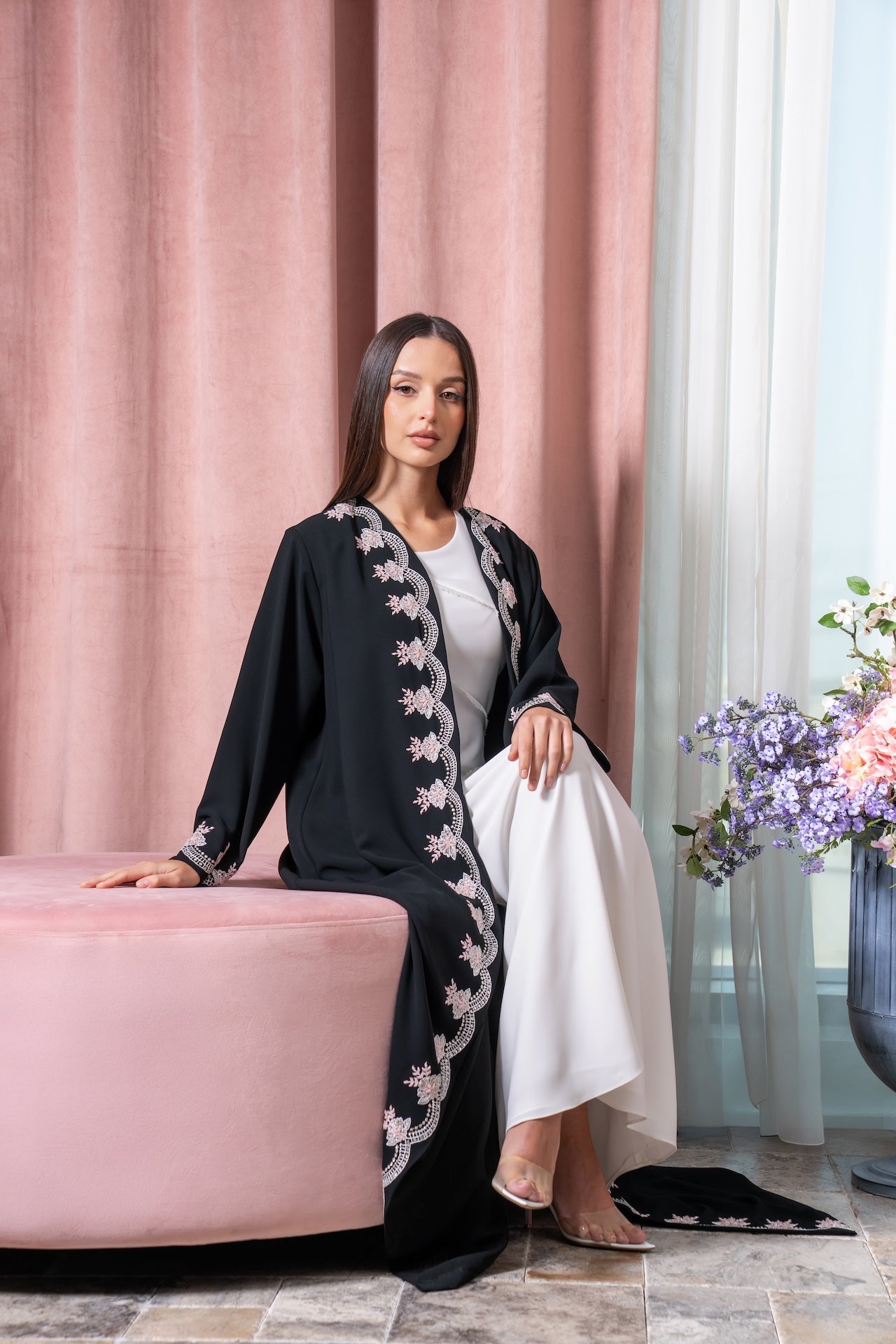 Ariya Soleil - The McQueen Boutique - Abaya - Abaya Dubai - Abaya Abu Dhabi - Abaya UAE - Abaya - Elegant - Luxury - Emirati - Classic - Modern - Occasion - Traditional - Trends - Embroidery - Modes