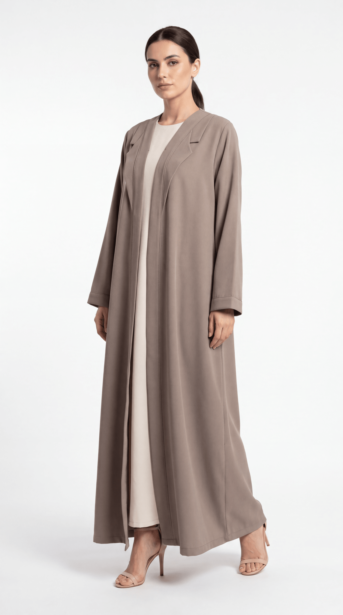 Aseel - The McQueen Boutique - Abaya - Abaya Dubai - Abaya Abu Dhabi - Abaya UAE - Abaya - Elegant - Luxury - Emirati - Classic - Modern - Occasion - Traditional - Trends - Embroidery - Modes