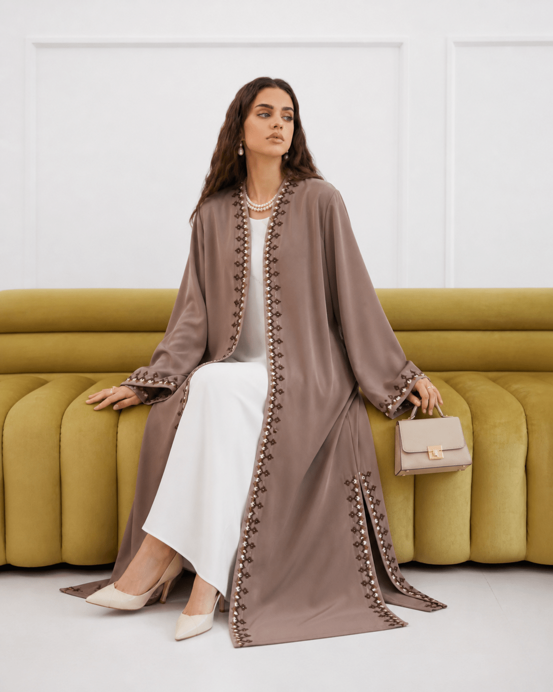 Bronaire - The McQueen Boutique - Abaya - Abaya Dubai - Abaya Abu Dhabi - Abaya UAE - Abaya - Elegant - Luxury - Emirati - Classic - Modern - Occasion - Traditional - Trends - Embroidery - Modes