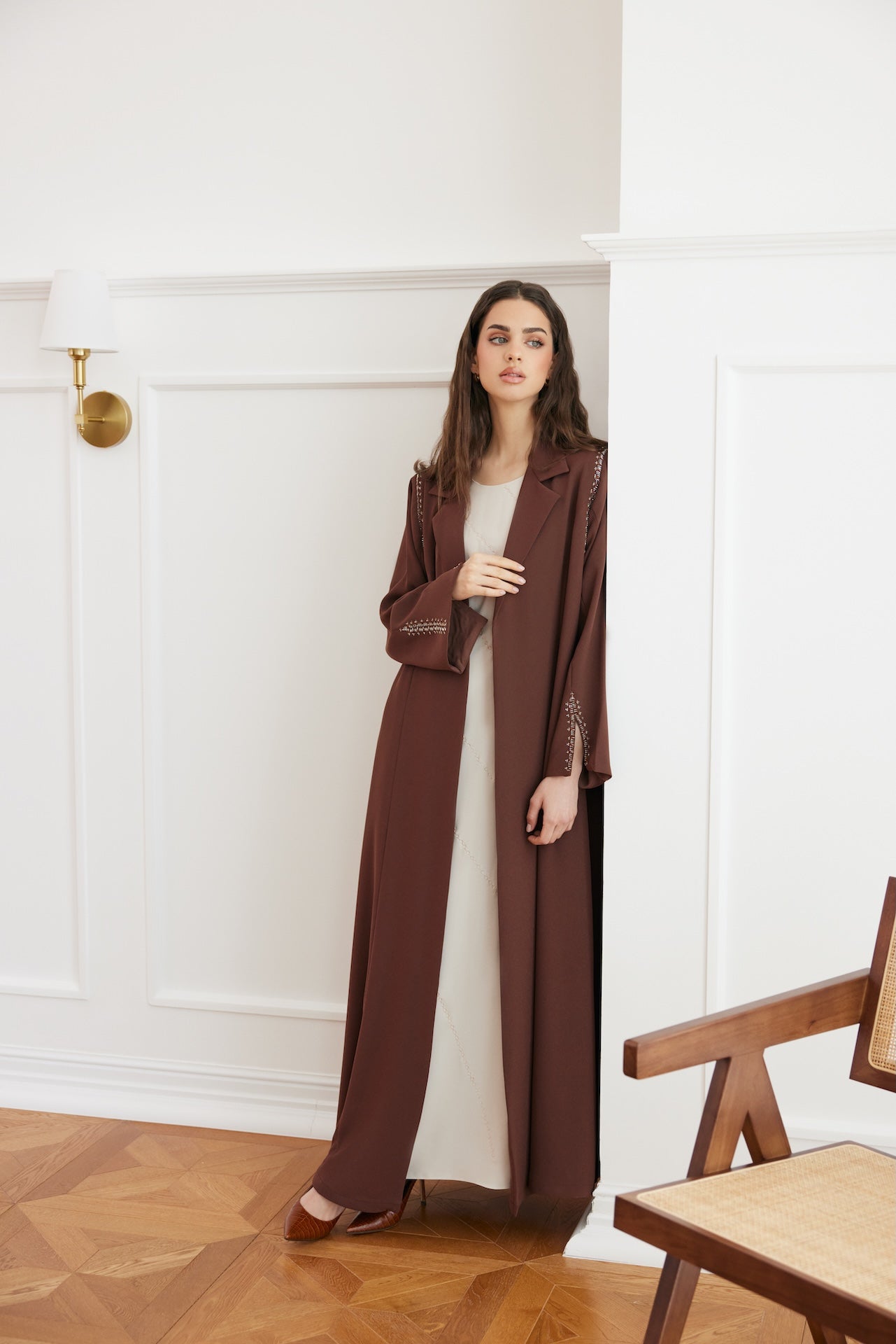 Brown Chic - The McQueen Boutique - Abaya - Abaya Dubai - Abaya Abu Dhabi - Abaya UAE - Abaya - Elegant - Luxury - Emirati - Classic - Modern - Occasion - Traditional - Trends - Embroidery - Modes