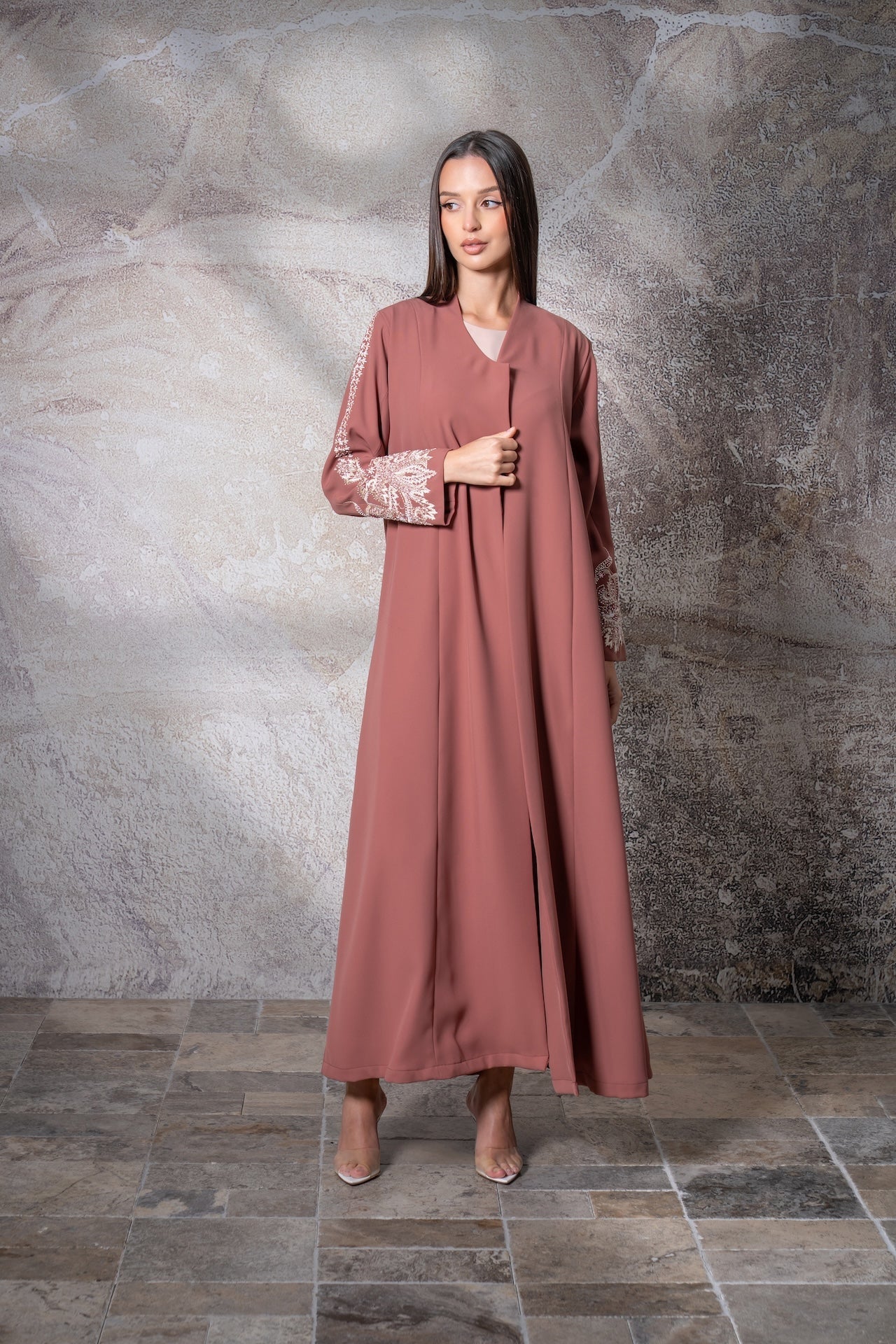 Celestra - The McQueen Boutique - Abaya - Abaya Dubai - Abaya Abu Dhabi - Abaya UAE - Abaya - Elegant - Luxury - Emirati - Classic - Modern - Occasion - Traditional - Trends - Embroidery - Modes