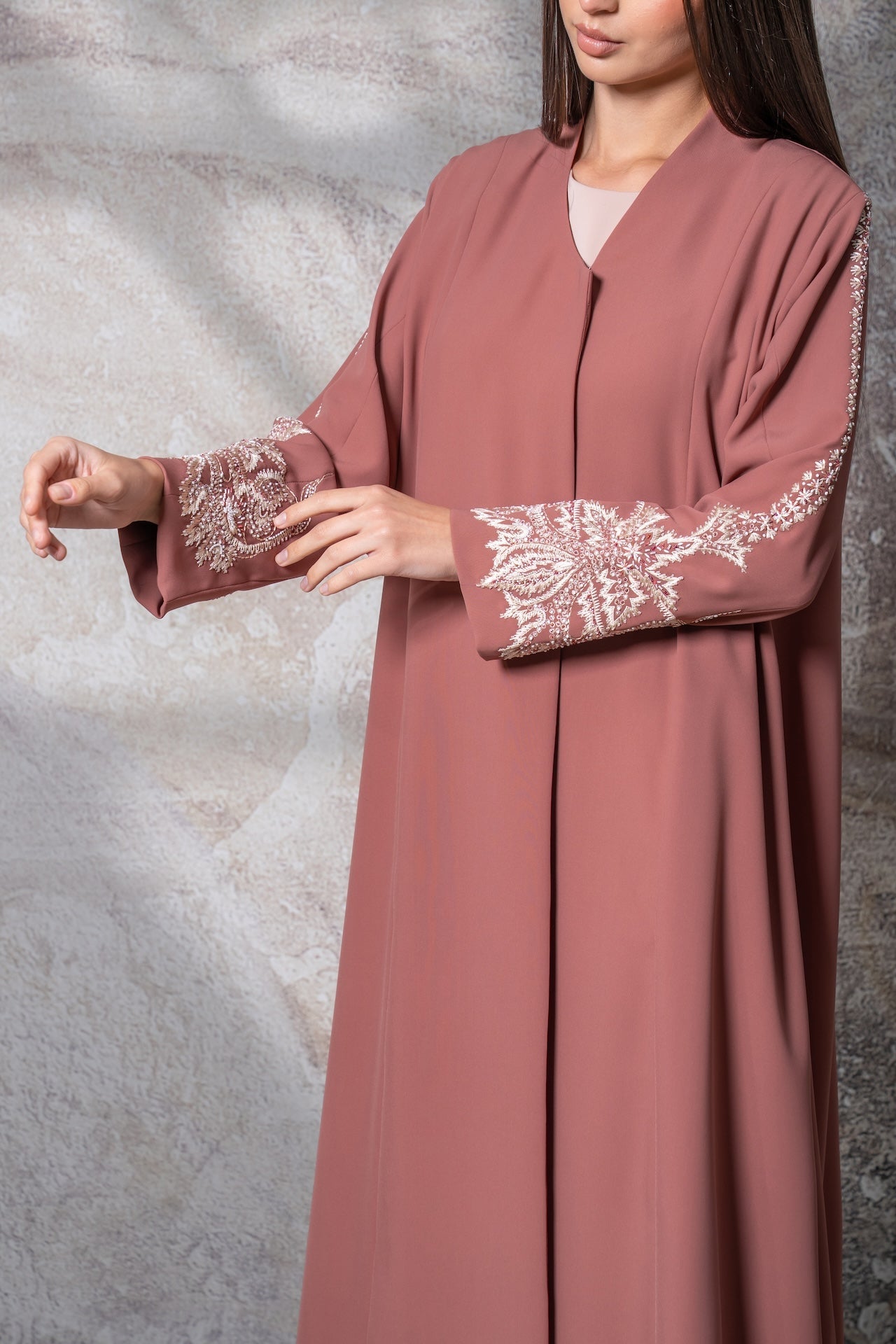 Celestra - The McQueen Boutique - Abaya - Abaya Dubai - Abaya Abu Dhabi - Abaya UAE - Abaya - Elegant - Luxury - Emirati - Classic - Modern - Occasion - Traditional - Trends - Embroidery - Modes