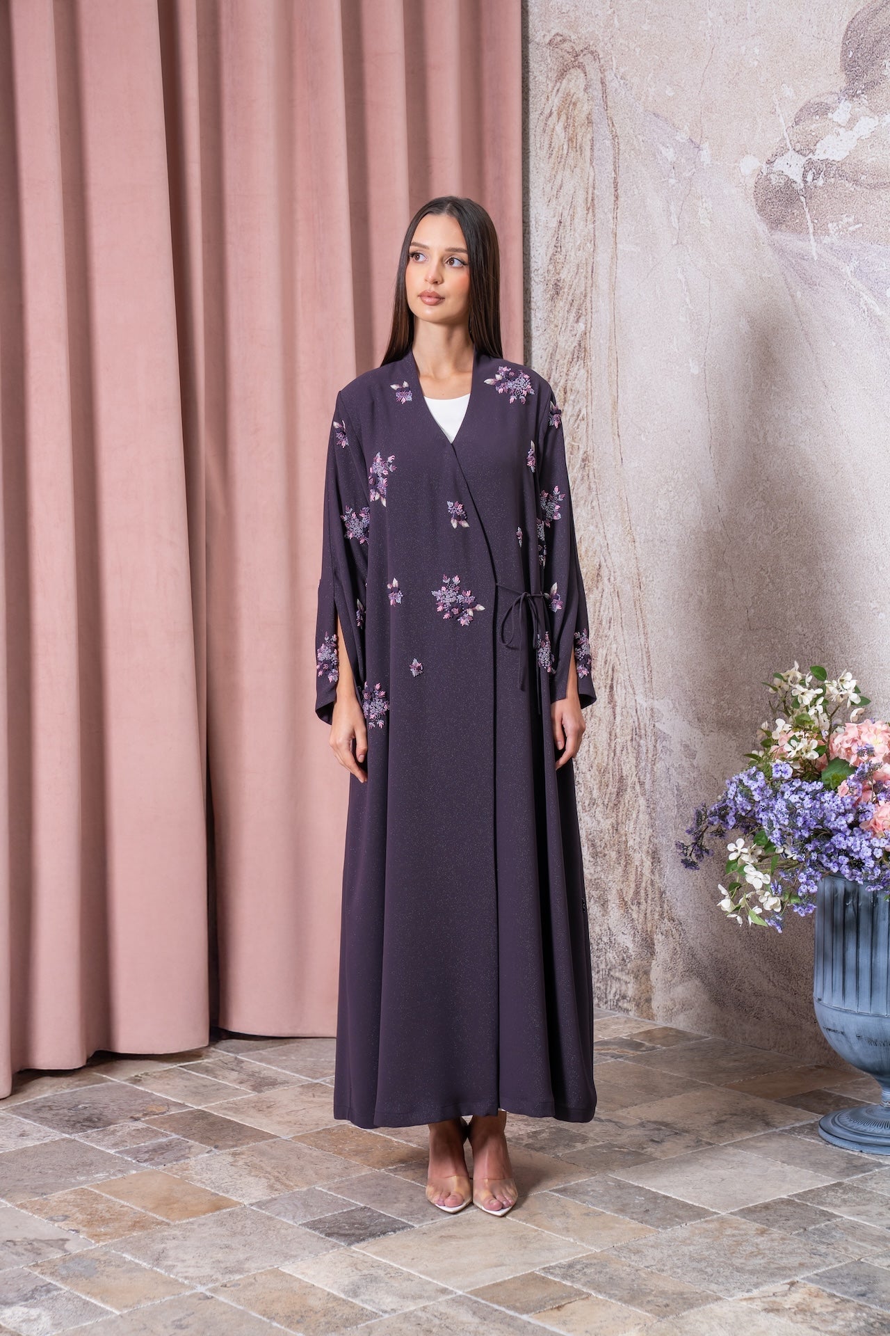 Cinch - Bloom - The McQueen Boutique - Abaya - Abaya Dubai - Abaya Abu Dhabi - Abaya UAE - Abaya - Elegant - Luxury - Emirati - Classic - Modern - Occasion - Traditional - Trends - Embroidery - Modes