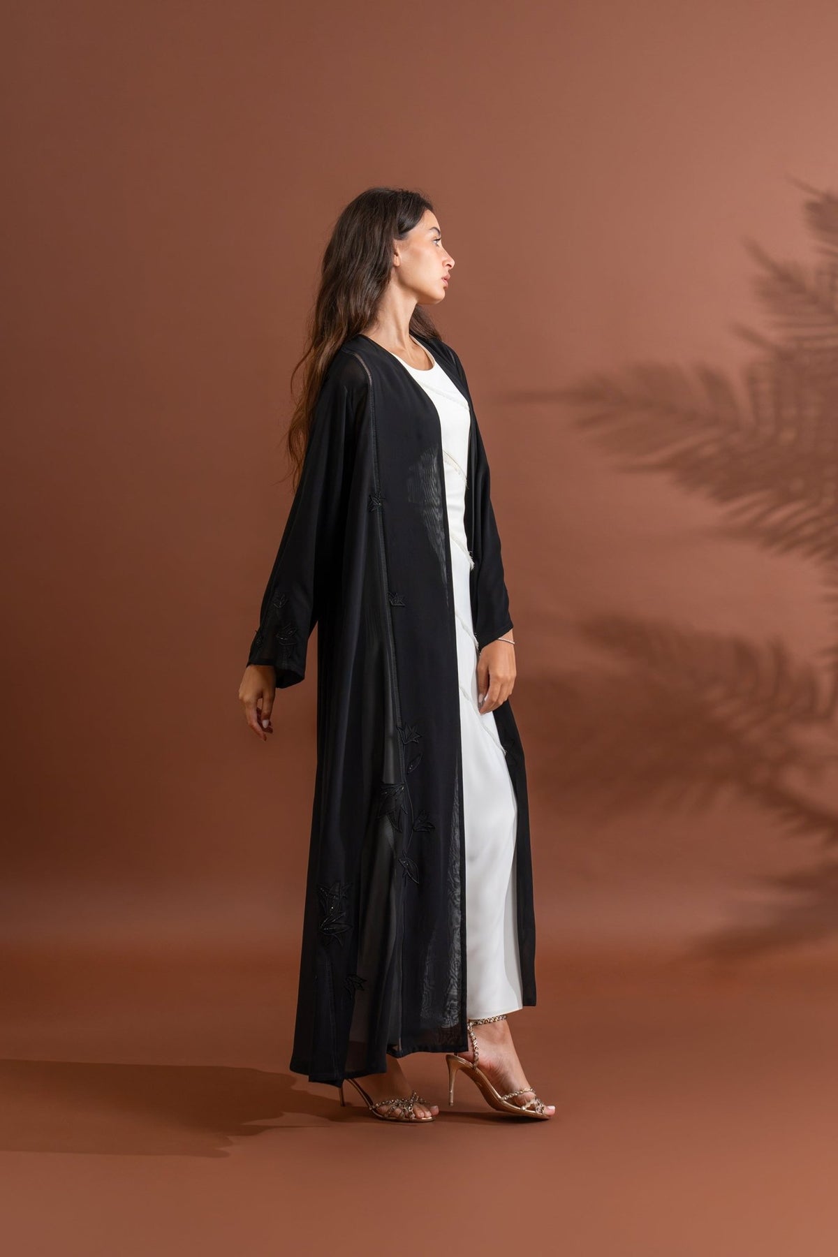 Daina - The McQueen Boutique - Abaya - Abaya Dubai - Abaya Abu Dhabi - Abaya UAE - Abaya - Elegant - Luxury - Emirati - Classic - Modern - Occasion - Traditional - Trends - Embroidery - Modes