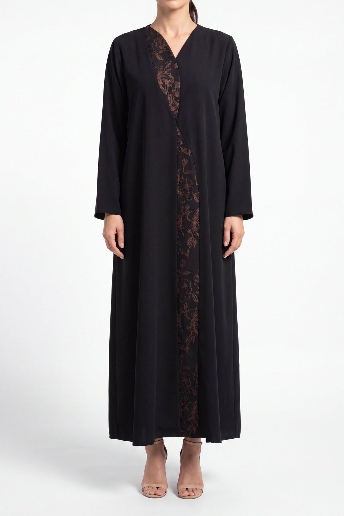 Dima - The McQueen Boutique - Abaya - Abaya Dubai - Abaya Abu Dhabi - Abaya UAE - Abaya - Elegant - Luxury - Emirati - Classic - Modern - Occasion - Traditional - Trends - Embroidery - Modes