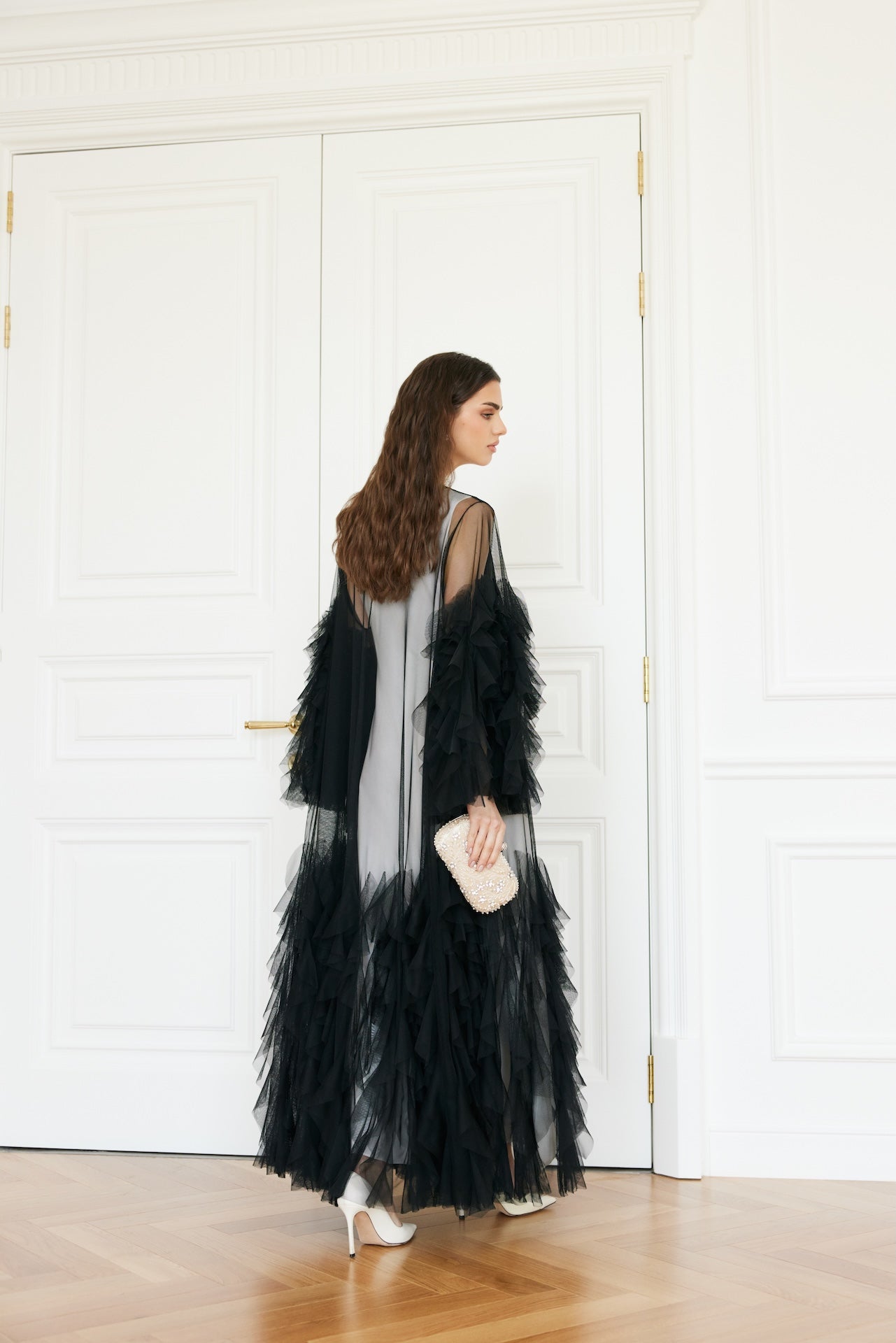 Dream Noir - The McQueen Boutique - Abaya - Abaya Dubai - Abaya Abu Dhabi - Abaya UAE - Abaya - Elegant - Luxury - Emirati - Classic - Modern - Occasion - Traditional - Trends - Embroidery - Modes