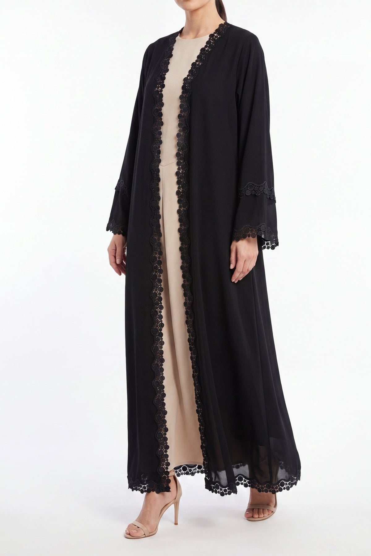 Ghalia - The McQueen Boutique - Abaya - Abaya Dubai - Abaya Abu Dhabi - Abaya UAE - Abaya - Elegant - Luxury - Emirati - Classic - Modern - Occasion - Traditional - Trends - Embroidery - Modes