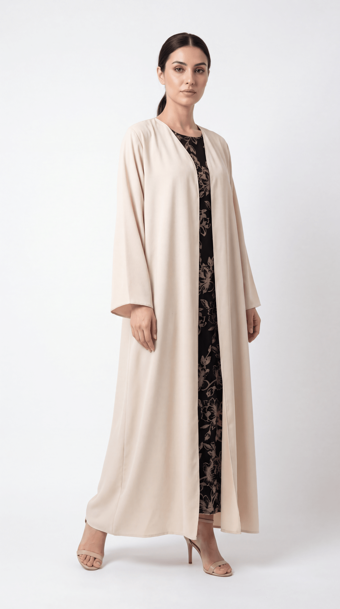 Ghina - The McQueen Boutique - Abaya - Abaya Dubai - Abaya Abu Dhabi - Abaya UAE - Abaya - Elegant - Luxury - Emirati - Classic - Modern - Occasion - Traditional - Trends - Embroidery - Modes