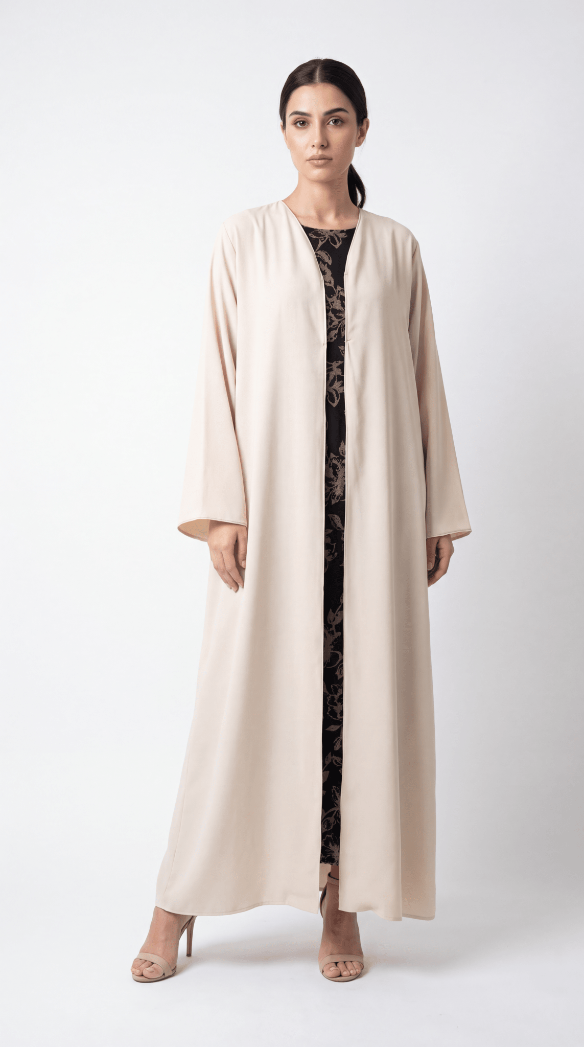 Ghina - The McQueen Boutique - Abaya - Abaya Dubai - Abaya Abu Dhabi - Abaya UAE - Abaya - Elegant - Luxury - Emirati - Classic - Modern - Occasion - Traditional - Trends - Embroidery - Modes
