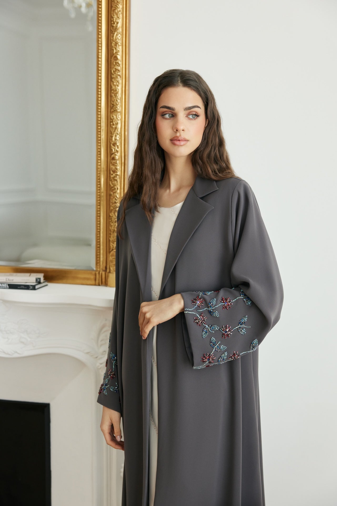 Grey Reverie - The McQueen Boutique - Abaya - Abaya Dubai - Abaya Abu Dhabi - Abaya UAE - Abaya - Elegant - Luxury - Emirati - Classic - Modern - Occasion - Traditional - Trends - Embroidery - Modes