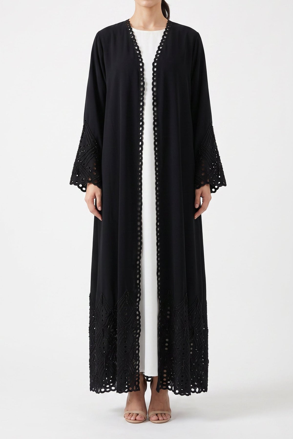 Lattice - The McQueen Boutique - Abaya - Abaya Dubai - Abaya Abu Dhabi - Abaya UAE - Abaya - Elegant - Luxury - Emirati - Classic - Modern - Occasion - Traditional - Trends - Embroidery - Modes