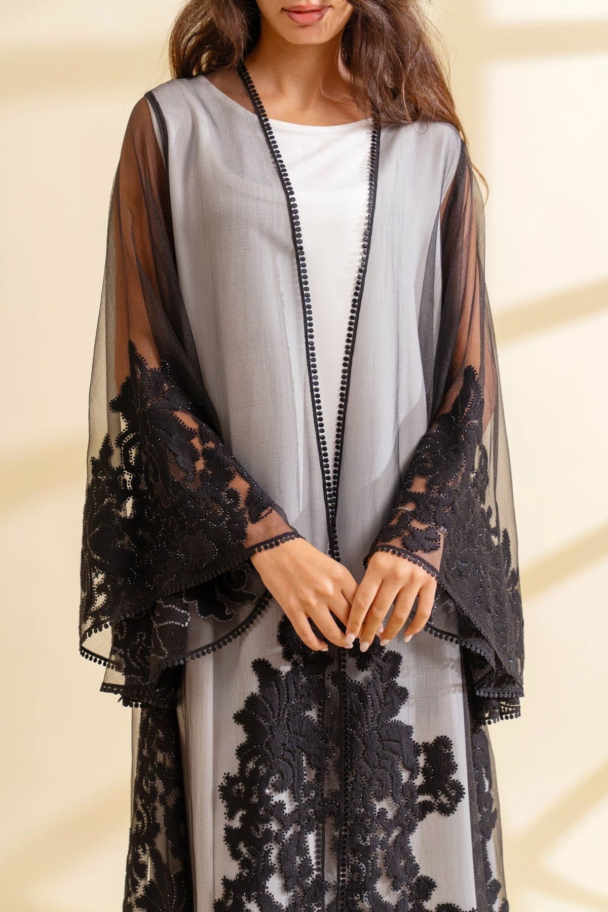 Layal - The McQueen Boutique - Abaya - Abaya Dubai - Abaya Abu Dhabi - Abaya UAE - Abaya - Elegant - Luxury - Emirati - Classic - Modern - Occasion - Traditional - Trends - Embroidery - Modes