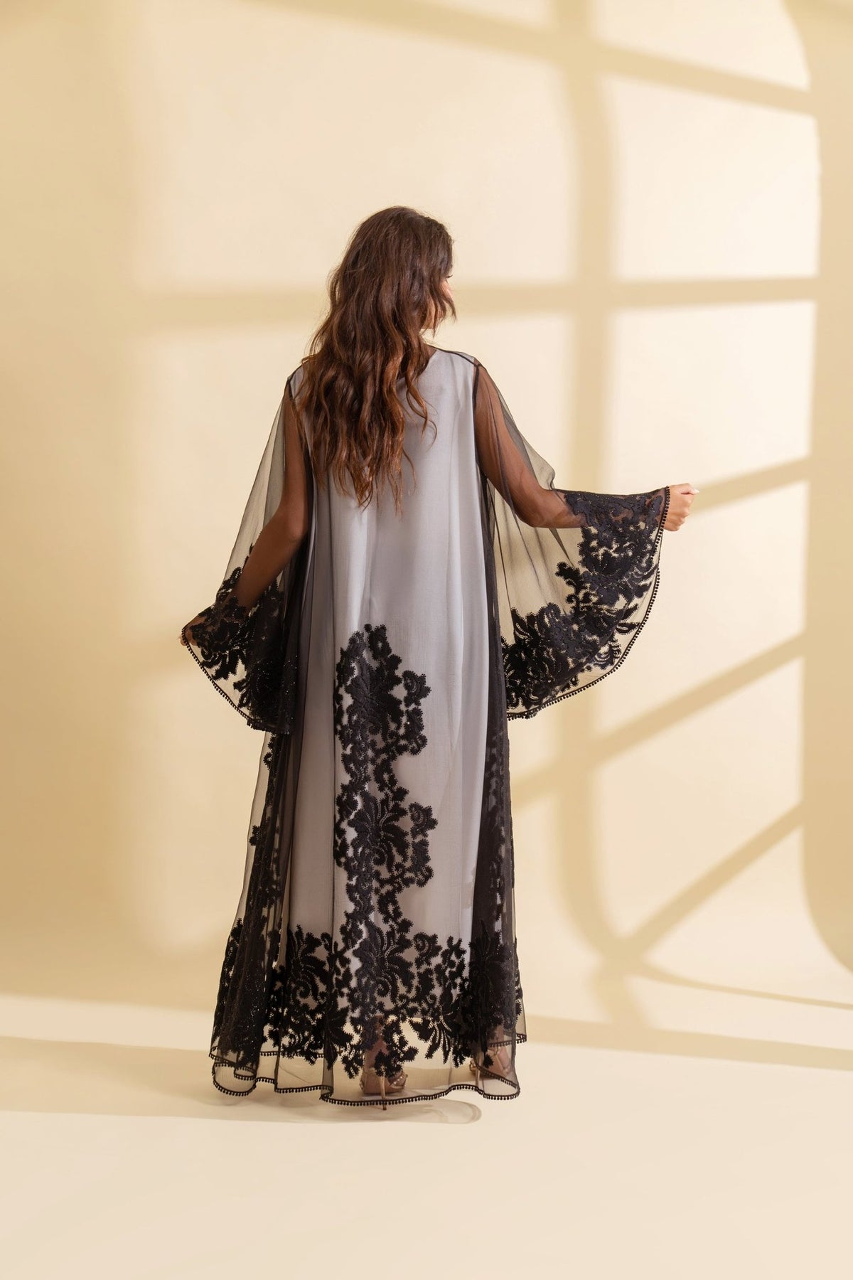 Layal - The McQueen Boutique - Abaya - Abaya Dubai - Abaya Abu Dhabi - Abaya UAE - Abaya - Elegant - Luxury - Emirati - Classic - Modern - Occasion - Traditional - Trends - Embroidery - Modes