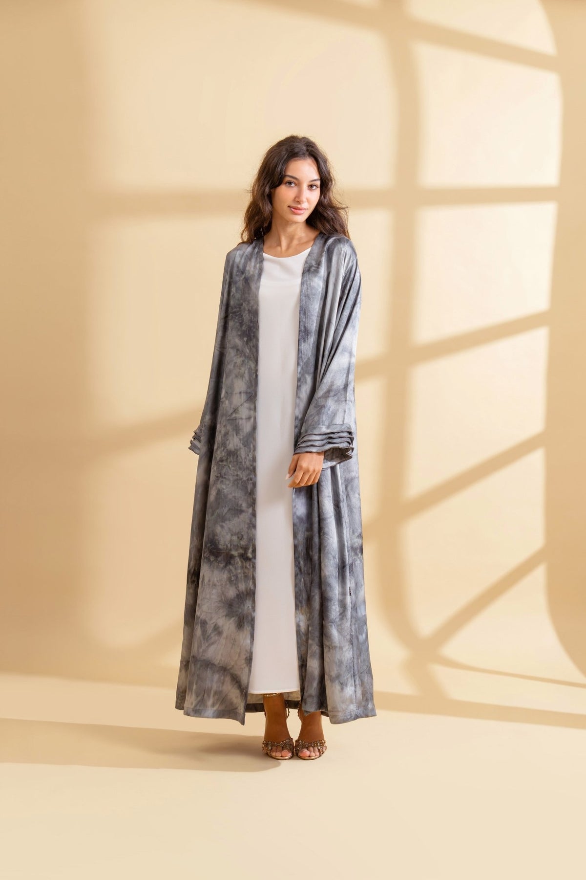 Layan - The McQueen Boutique - Abaya - Abaya Dubai - Abaya Abu Dhabi - Abaya UAE - Abaya - Elegant - Luxury - Emirati - Classic - Modern - Occasion - Traditional - Trends - Embroidery - Modes