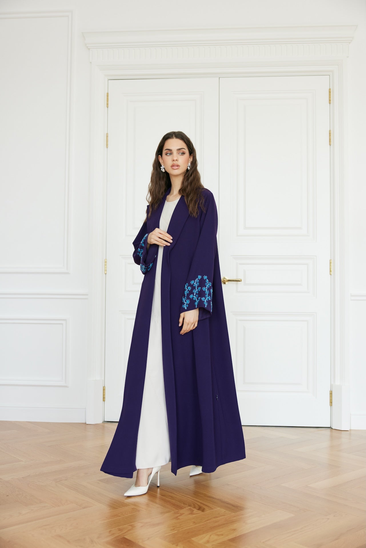 Lilac Bloom - The McQueen Boutique - Abaya - Abaya Dubai - Abaya Abu Dhabi - Abaya UAE - Abaya - Elegant - Luxury - Emirati - Classic - Modern - Occasion - Traditional - Trends - Embroidery - Modes