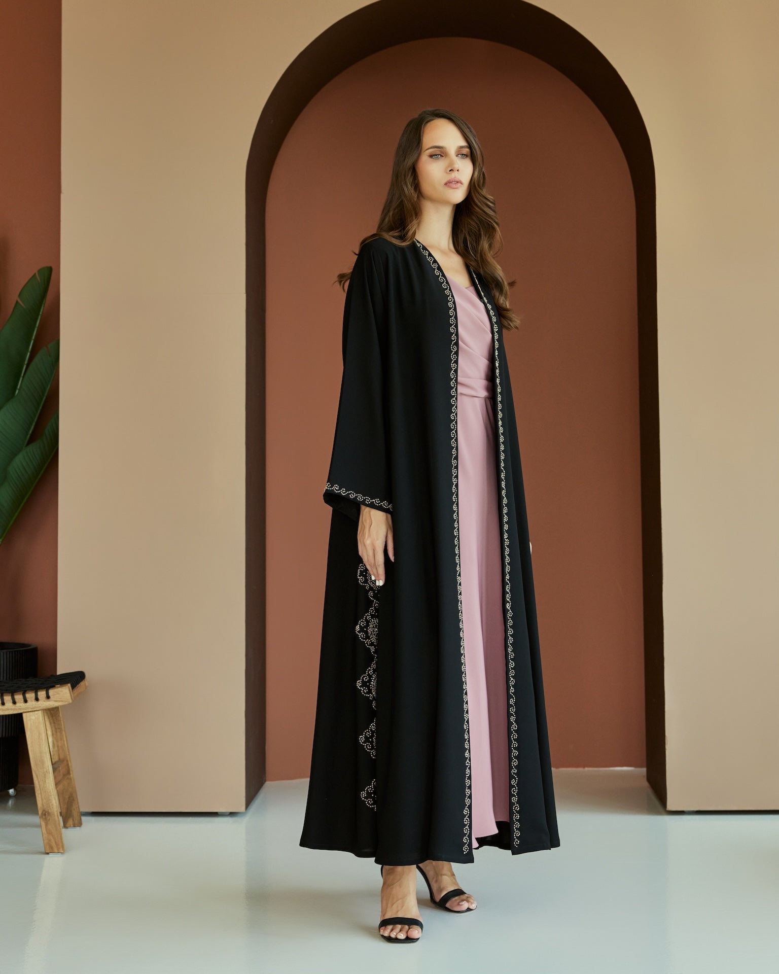 Luna - The McQueen Boutique - Abaya - Abaya Dubai - Abaya Abu Dhabi - Abaya UAE - Abaya - Elegant - Luxury - Emirati - Classic - Modern - Occasion - Traditional - Trends - Embroidery - Modes