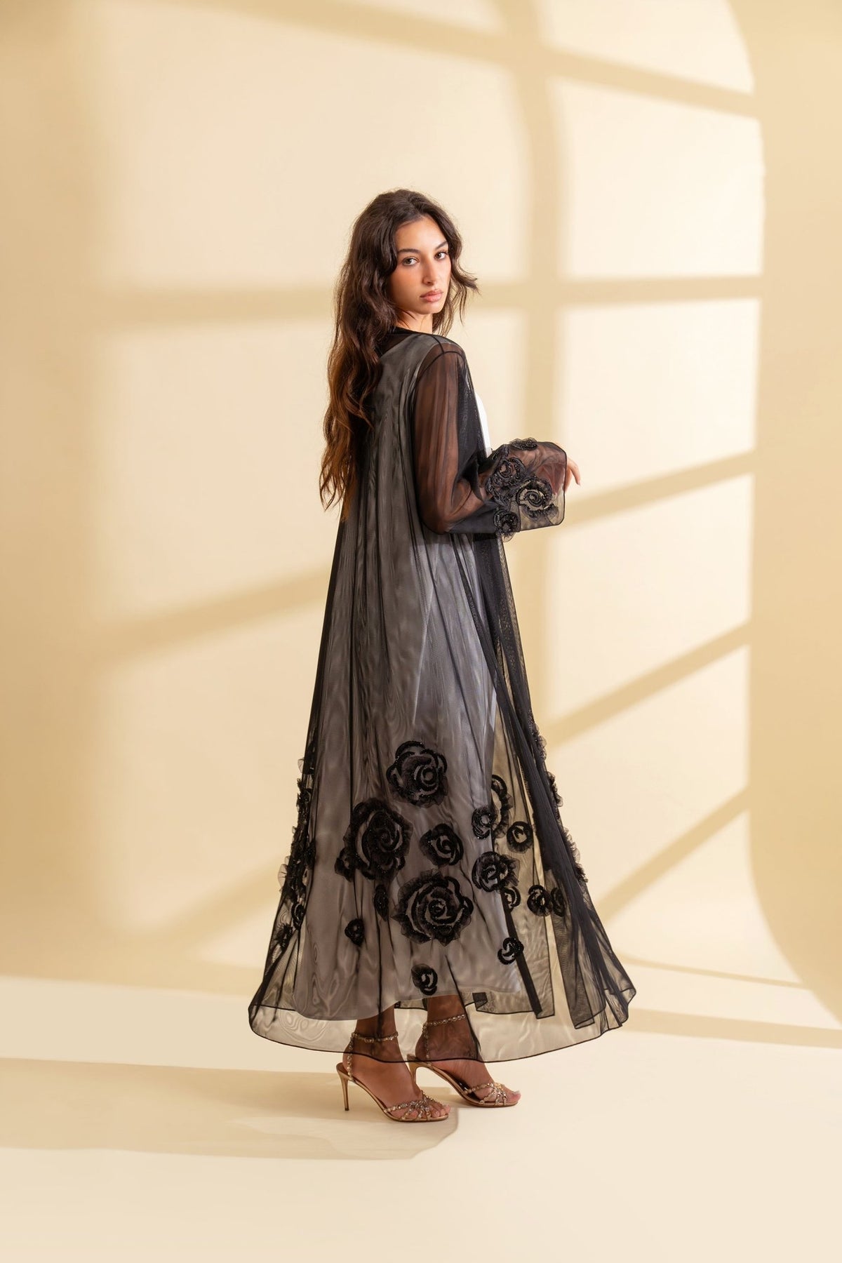 Malia - The McQueen Boutique - Abaya - Abaya Dubai - Abaya Abu Dhabi - Abaya UAE - Abaya - Elegant - Luxury - Emirati - Classic - Modern - Occasion - Traditional - Trends - Embroidery - Modes