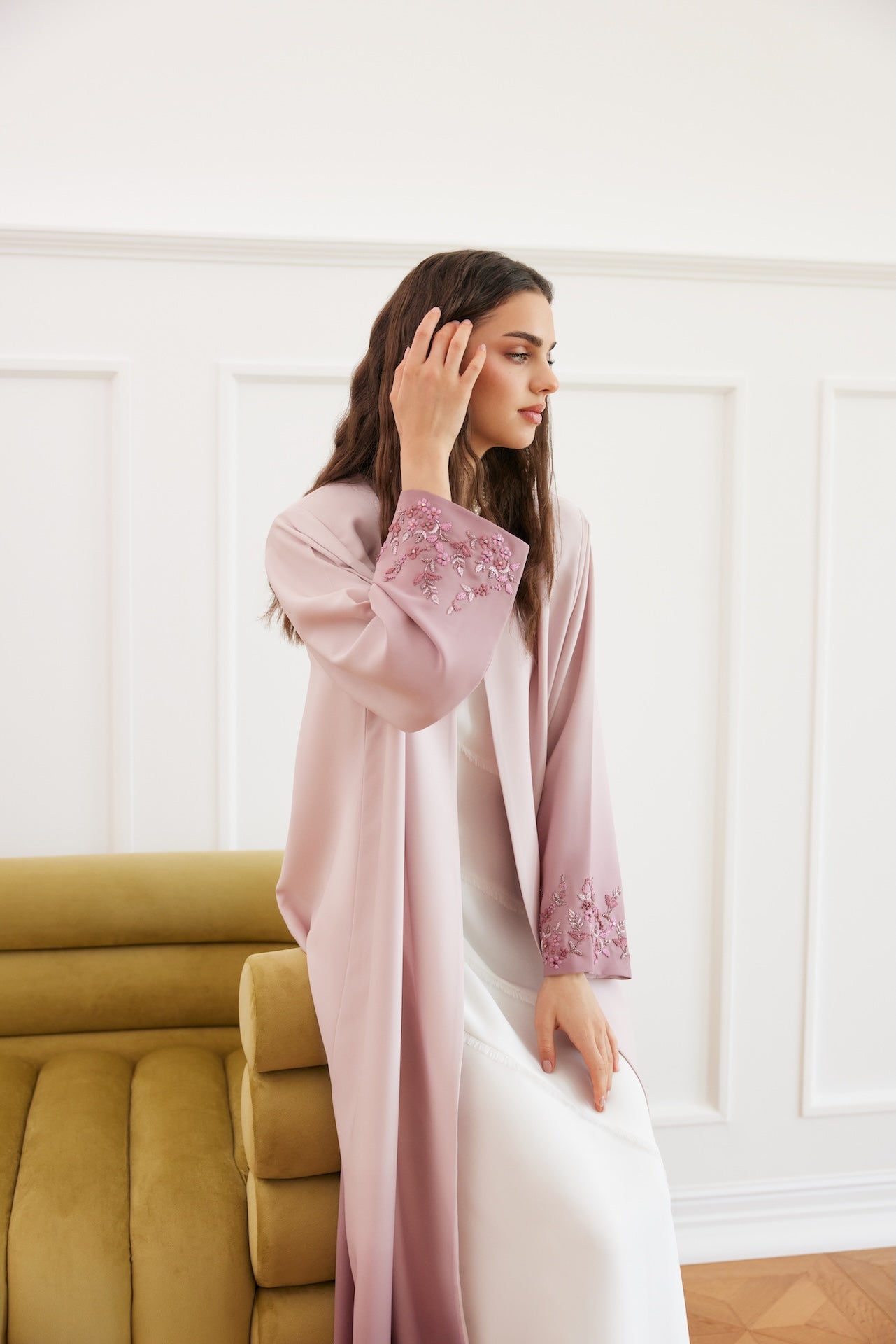 Mauve Mist - The McQueen Boutique - Abaya - Abaya Dubai - Abaya Abu Dhabi - Abaya UAE - Abaya - Elegant - Luxury - Emirati - Classic - Modern - Occasion - Traditional - Trends - Embroidery - Modes