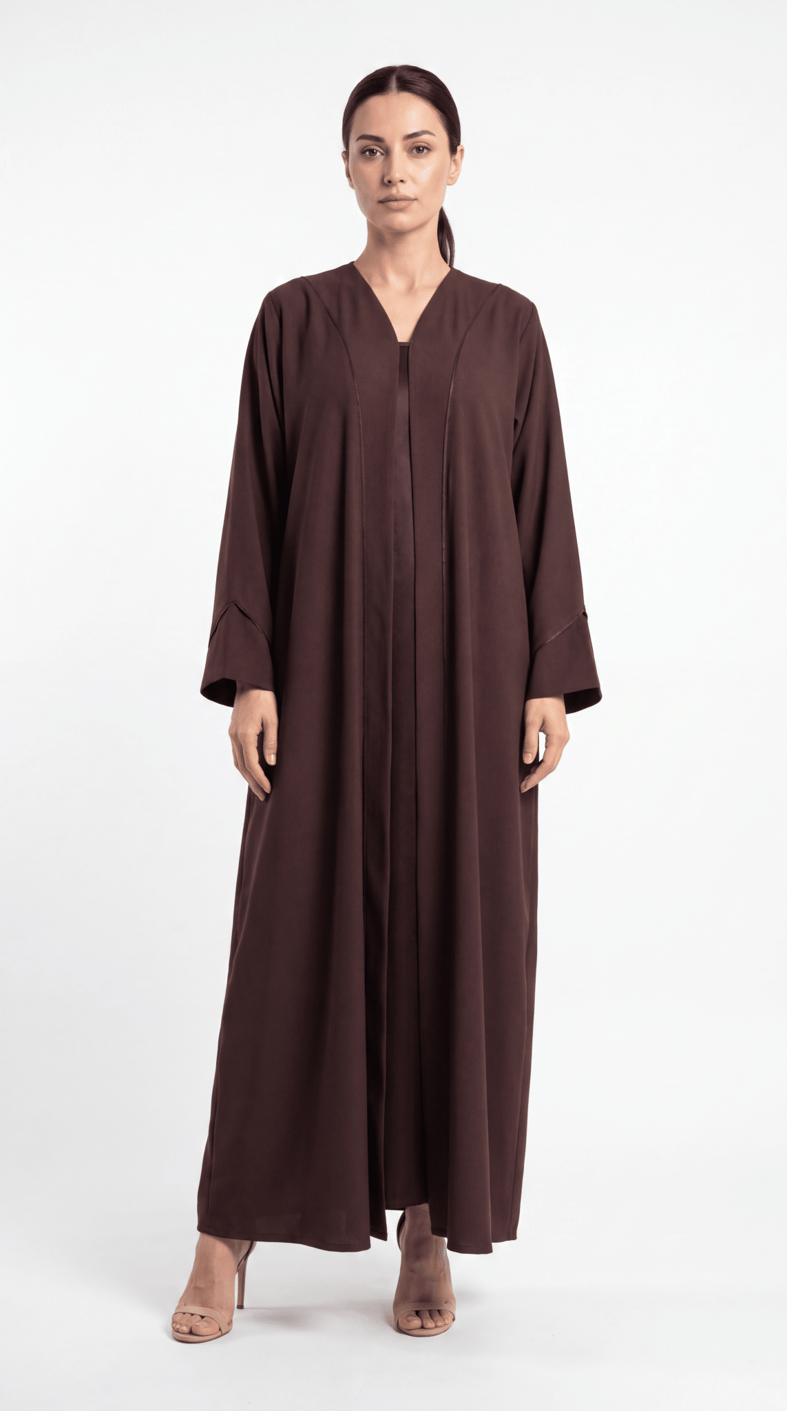 Maysa - The McQueen Boutique - Abaya - Abaya Dubai - Abaya Abu Dhabi - Abaya UAE - Abaya - Elegant - Luxury - Emirati - Classic - Modern - Occasion - Traditional - Trends - Embroidery - Modes