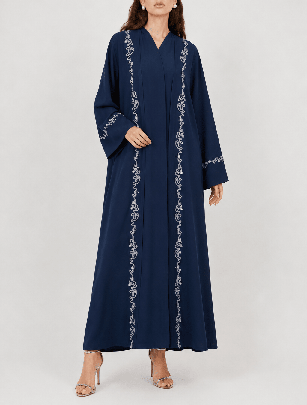Midnight Lily - The McQueen Boutique - Abaya - Abaya Dubai - Abaya Abu Dhabi - Abaya UAE - Abaya - Elegant - Luxury - Emirati - Classic - Modern - Occasion - Traditional - Trends - Embroidery - Modes