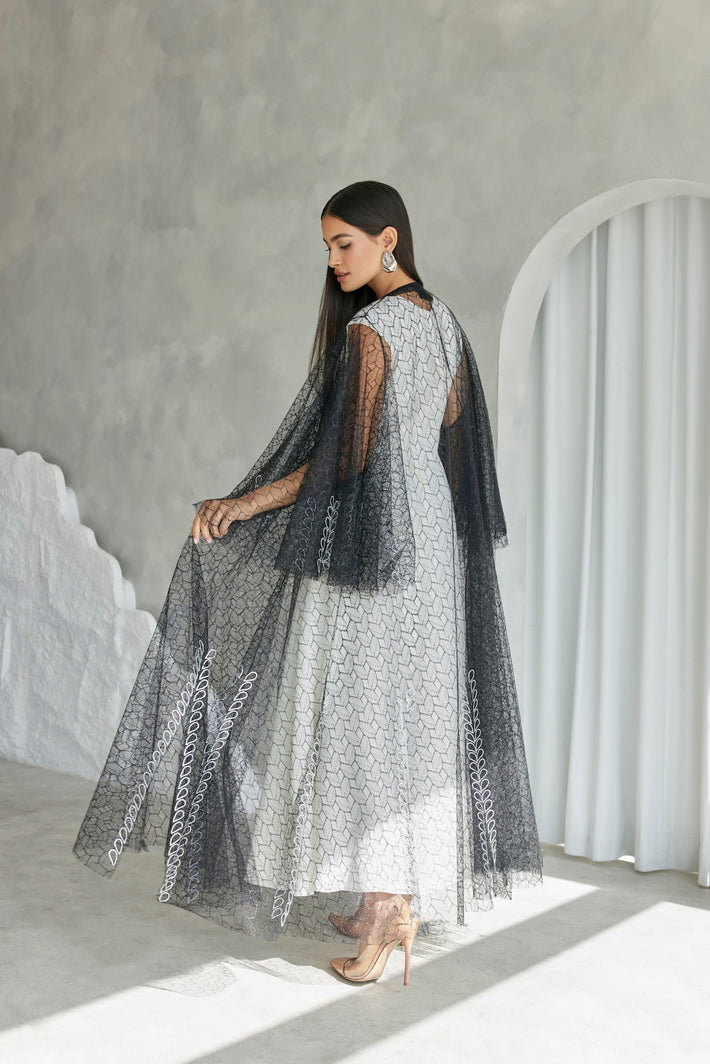 Midnight Vine - The McQueen Boutique - Abaya - Abaya Dubai - Abaya Abu Dhabi - Abaya UAE - Abaya - Elegant - Luxury - Emirati - Classic - Modern - Occasion - Traditional - Trends - Embroidery - Modes