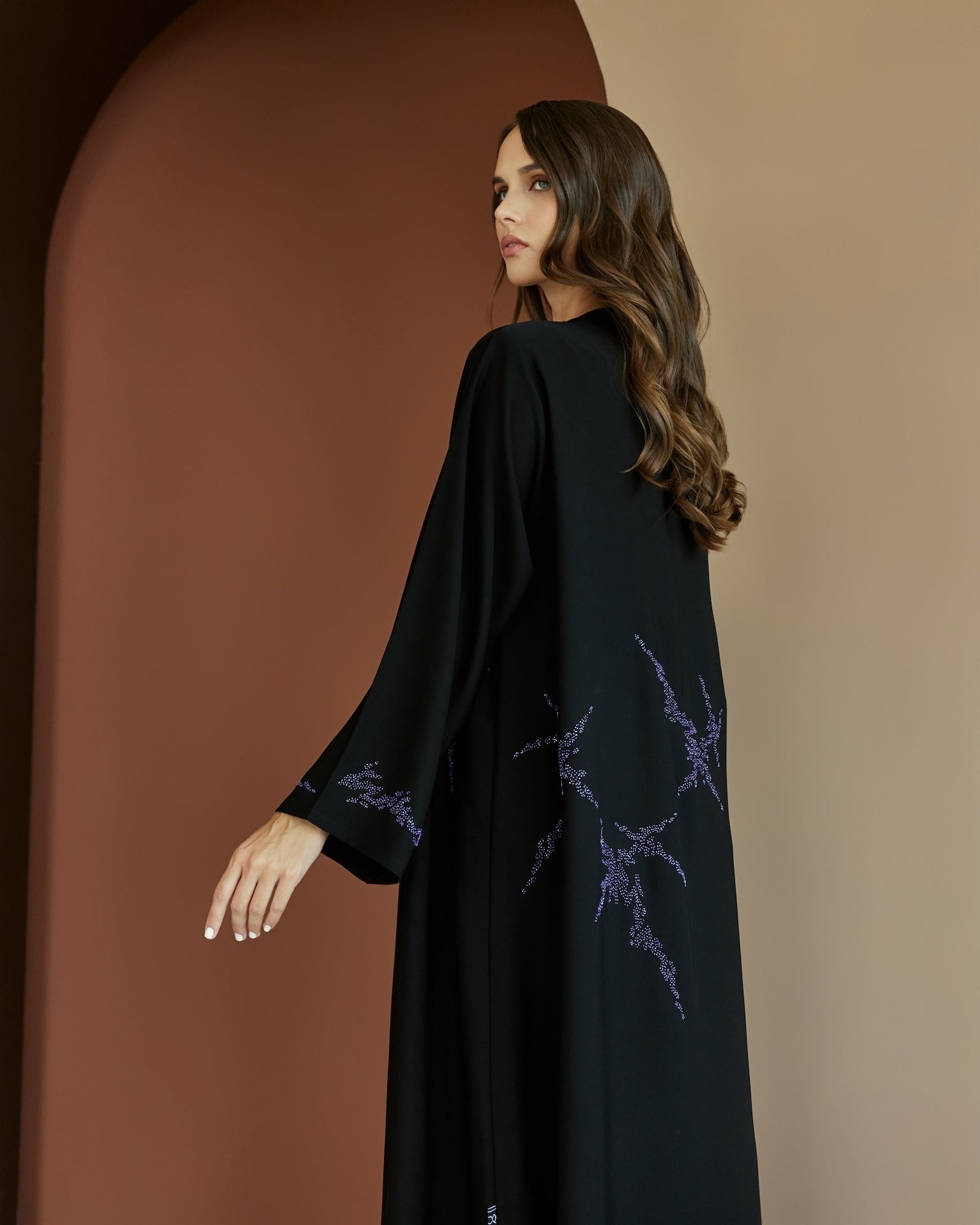 Mila Bella - The McQueen Boutique - Abaya - Abaya Dubai - Abaya Abu Dhabi - Abaya UAE - Abaya - Elegant - Luxury - Emirati - Classic - Modern - Occasion - Traditional - Trends - Embroidery - Modes