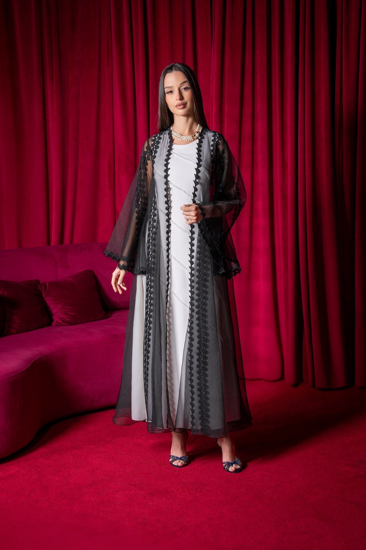 Mira Alina - The McQueen Boutique - Abaya - Abaya Dubai - Abaya Abu Dhabi - Abaya UAE - Abaya - Elegant - Luxury - Emirati - Classic - Modern - Occasion - Traditional - Trends - Embroidery - Modes