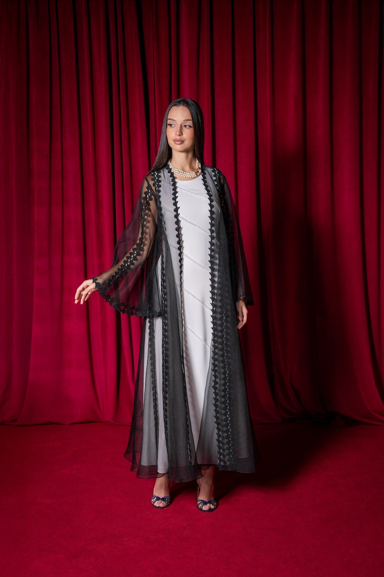 Mira Alina - The McQueen Boutique - Abaya - Abaya Dubai - Abaya Abu Dhabi - Abaya UAE - Abaya - Elegant - Luxury - Emirati - Classic - Modern - Occasion - Traditional - Trends - Embroidery - Modes