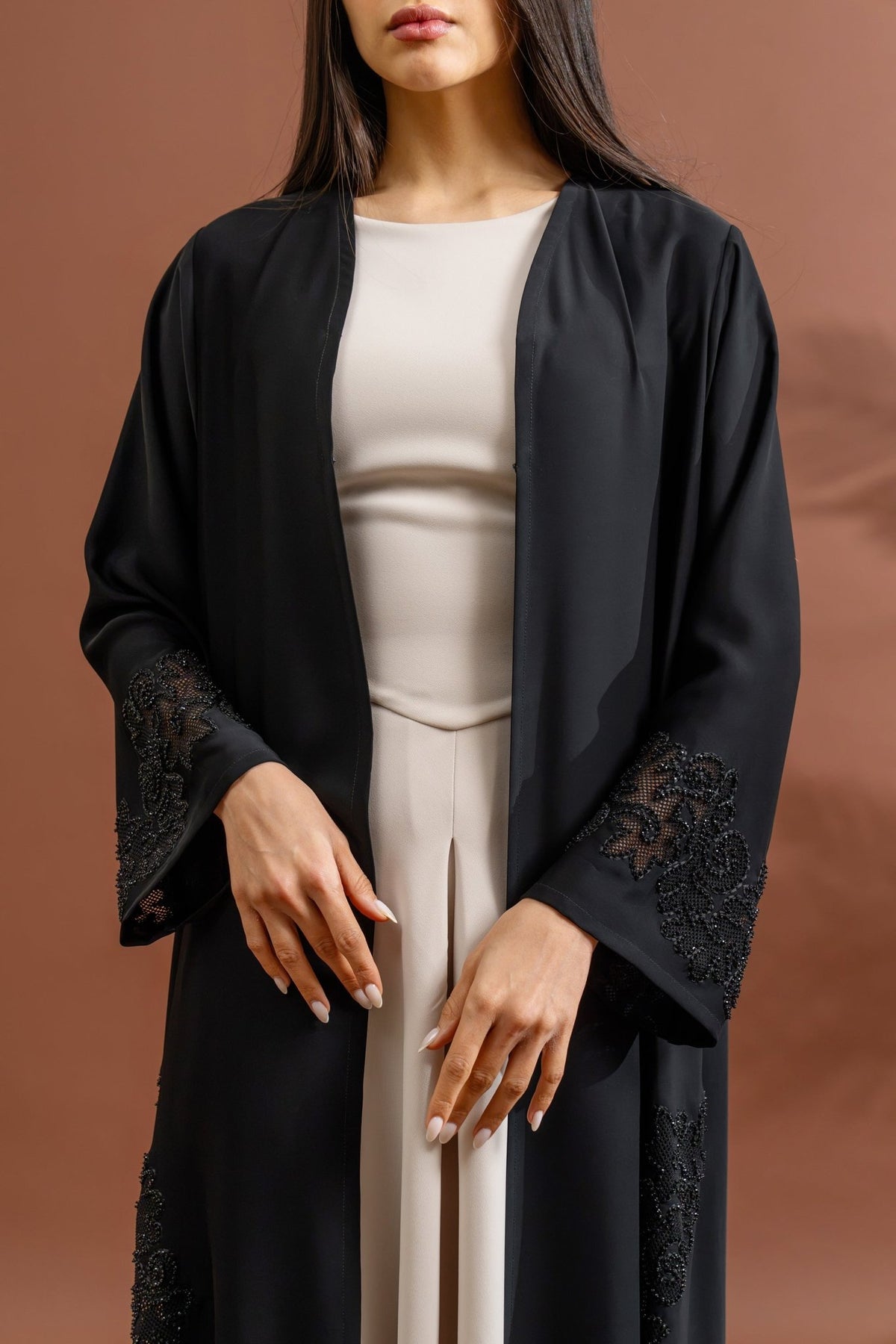 Naya - The McQueen Boutique - Abaya - Abaya Dubai - Abaya Abu Dhabi - Abaya UAE - Abaya - Elegant - Luxury - Emirati - Classic - Modern - Occasion - Traditional - Trends - Embroidery - Modes