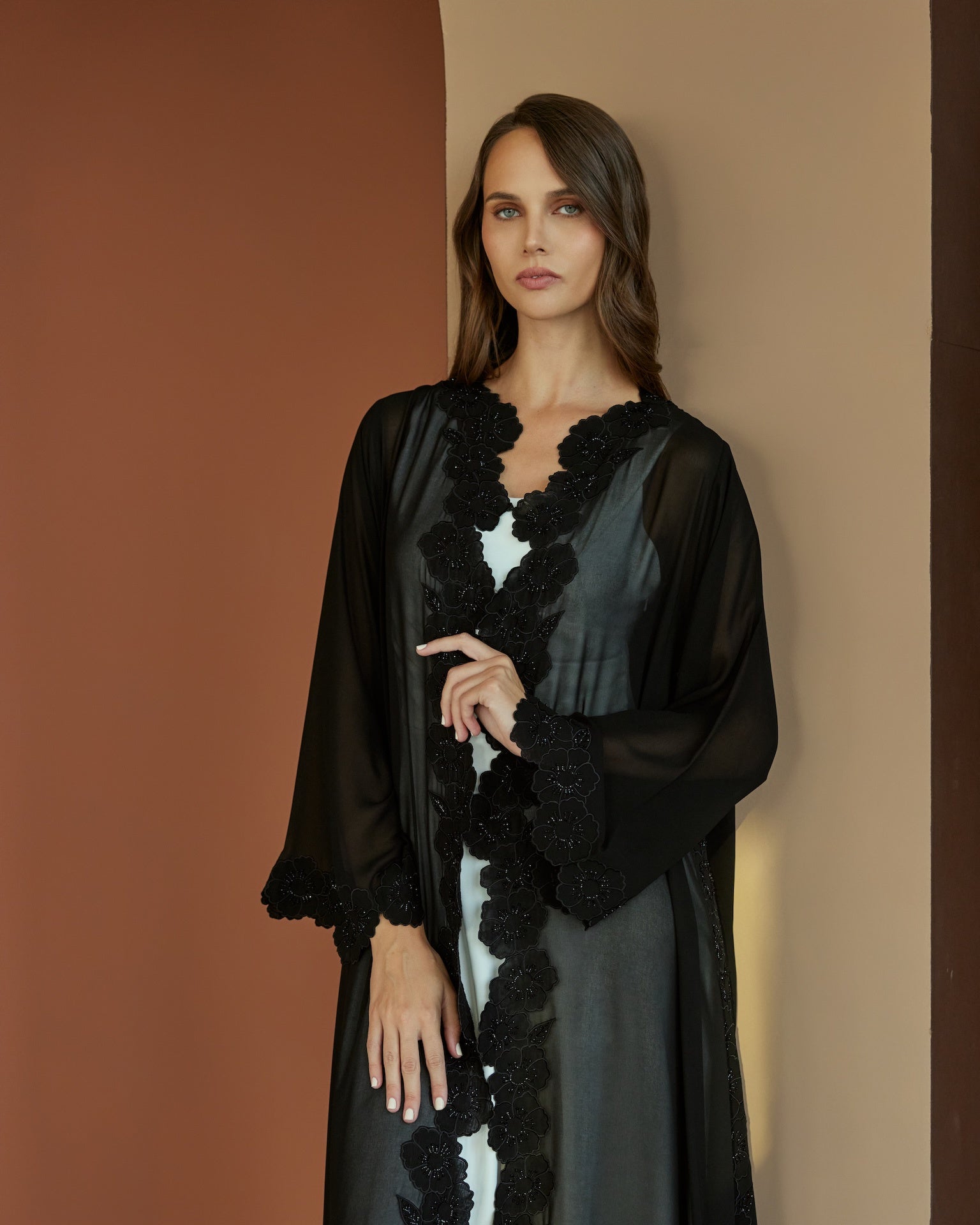 Orchidia - The McQueen Boutique - Abaya - Abaya Dubai - Abaya Abu Dhabi - Abaya UAE - Abaya - Elegant - Luxury - Emirati - Classic - Modern - Occasion - Traditional - Trends - Embroidery - Modes