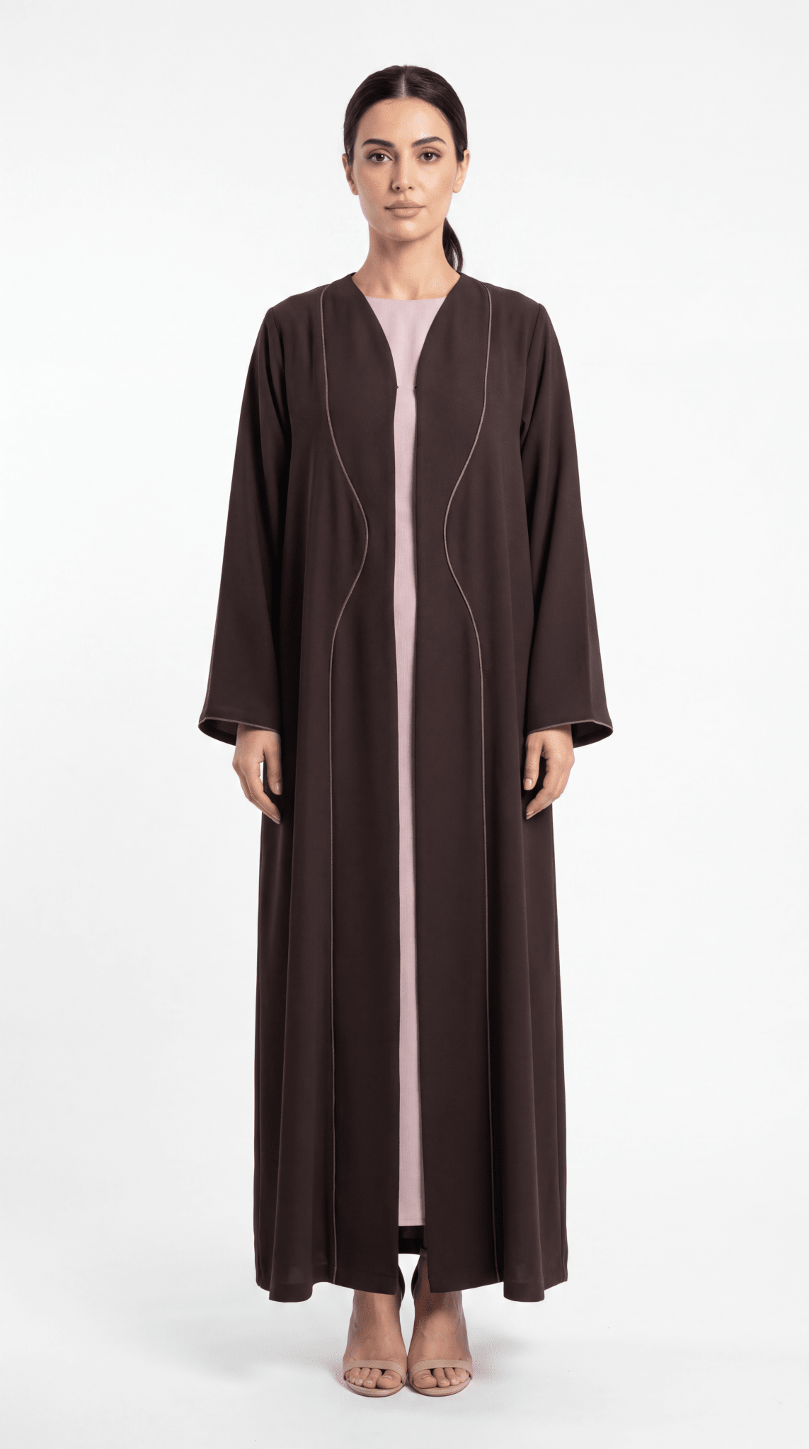 Qahwa - The McQueen Boutique - Abaya - Abaya Dubai - Abaya Abu Dhabi - Abaya UAE - Abaya - Elegant - Luxury - Emirati - Classic - Modern - Occasion - Traditional - Trends - Embroidery - Modes