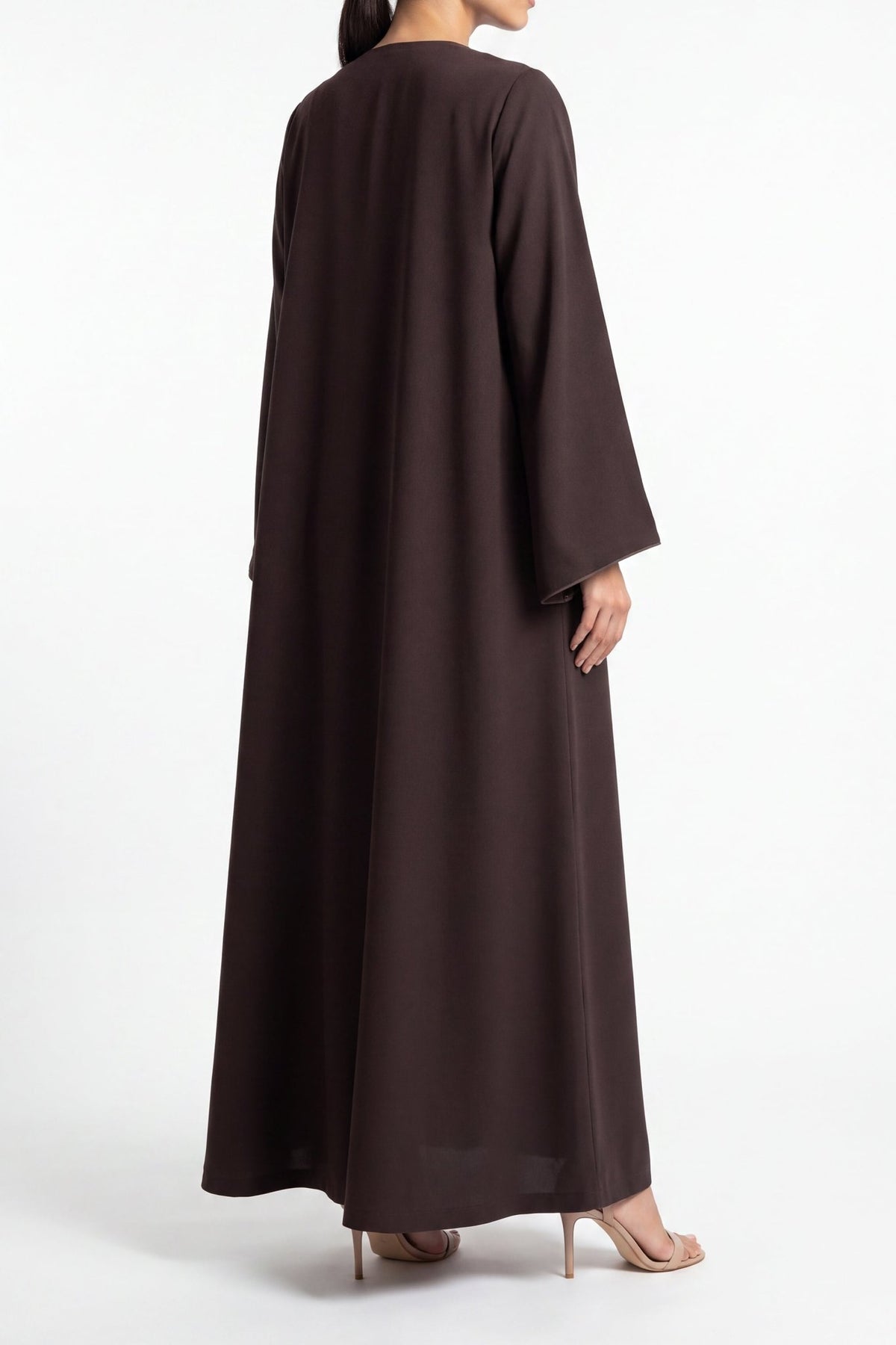 Qahwa - The McQueen Boutique - Abaya - Abaya Dubai - Abaya Abu Dhabi - Abaya UAE - Abaya - Elegant - Luxury - Emirati - Classic - Modern - Occasion - Traditional - Trends - Embroidery - Modes