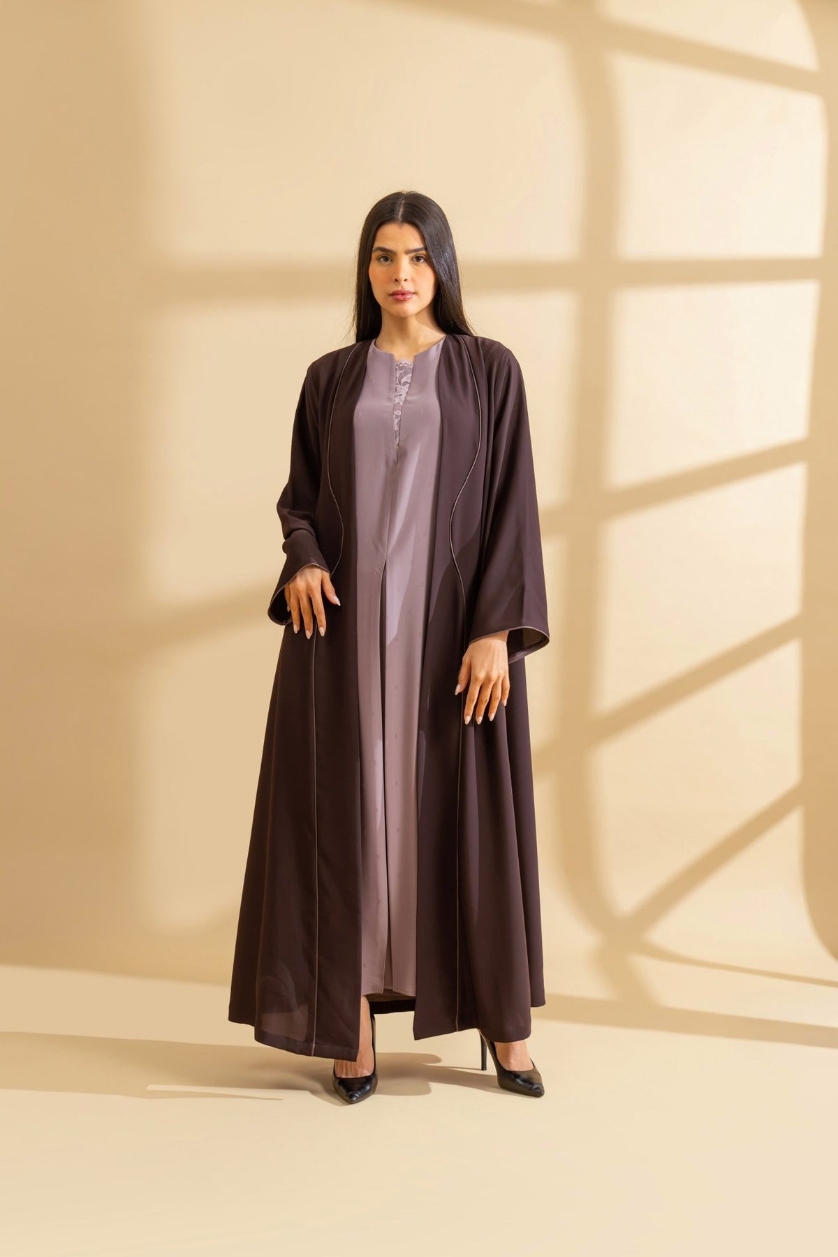 Qahwa - The McQueen Boutique - Abaya - Abaya Dubai - Abaya Abu Dhabi - Abaya UAE - Abaya - Elegant - Luxury - Emirati - Classic - Modern - Occasion - Traditional - Trends - Embroidery - Modes