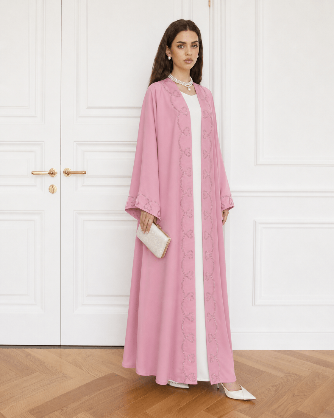 Qalisse - The McQueen Boutique - Abaya - Abaya Dubai - Abaya Abu Dhabi - Abaya UAE - Abaya - Elegant - Luxury - Emirati - Classic - Modern - Occasion - Traditional - Trends - Embroidery - Modes