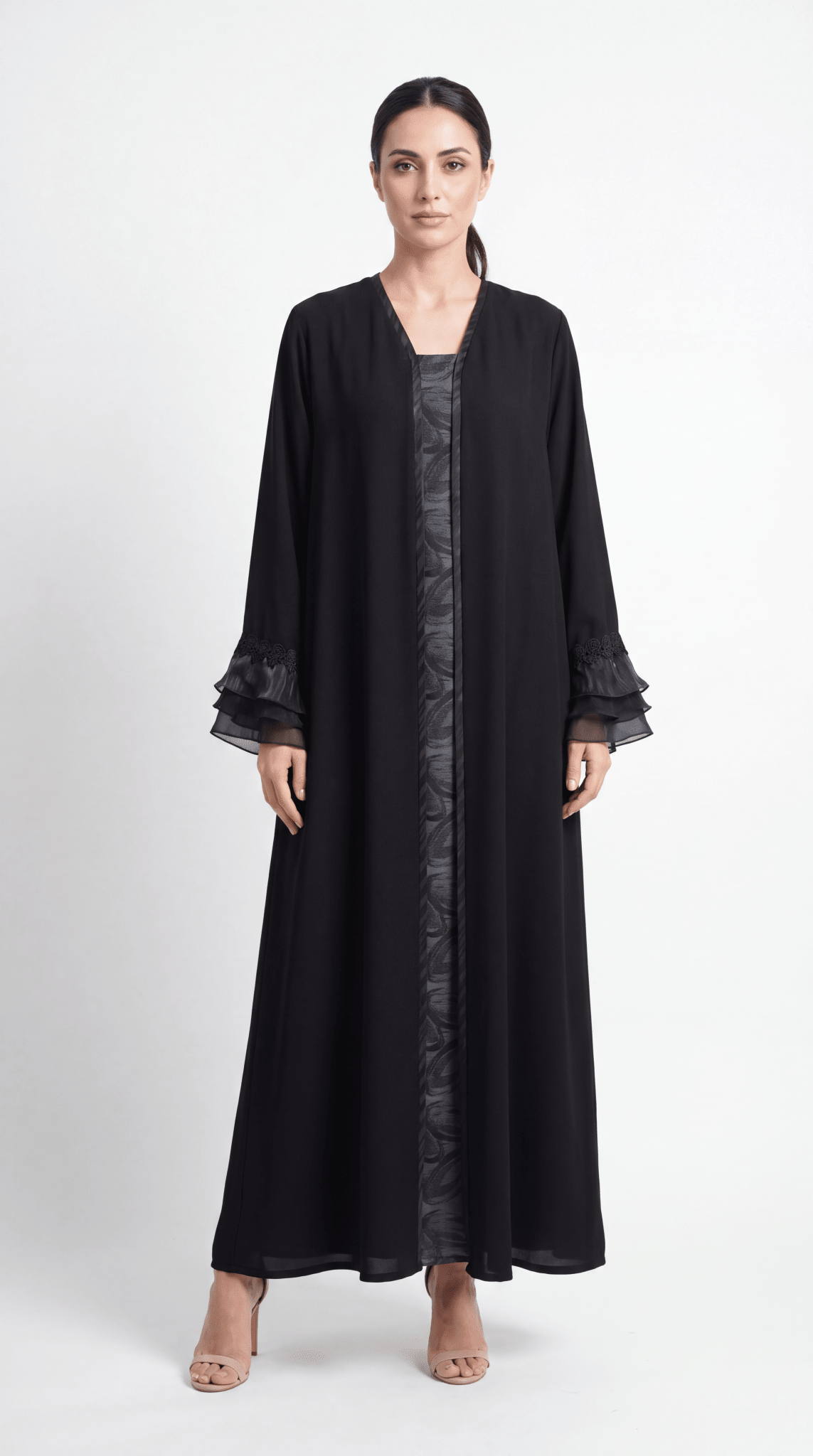 Rayana - The McQueen Boutique - Abaya - Abaya Dubai - Abaya Abu Dhabi - Abaya UAE - Abaya - Elegant - Luxury - Emirati - Classic - Modern - Occasion - Traditional - Trends - Embroidery - Modes