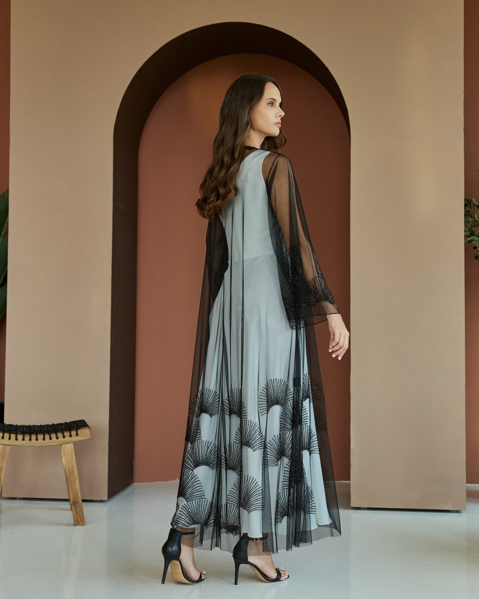 Reed - The McQueen Boutique - Abaya - Abaya Dubai - Abaya Abu Dhabi - Abaya UAE - Abaya - Elegant - Luxury - Emirati - Classic - Modern - Occasion - Traditional - Trends - Embroidery - Modes