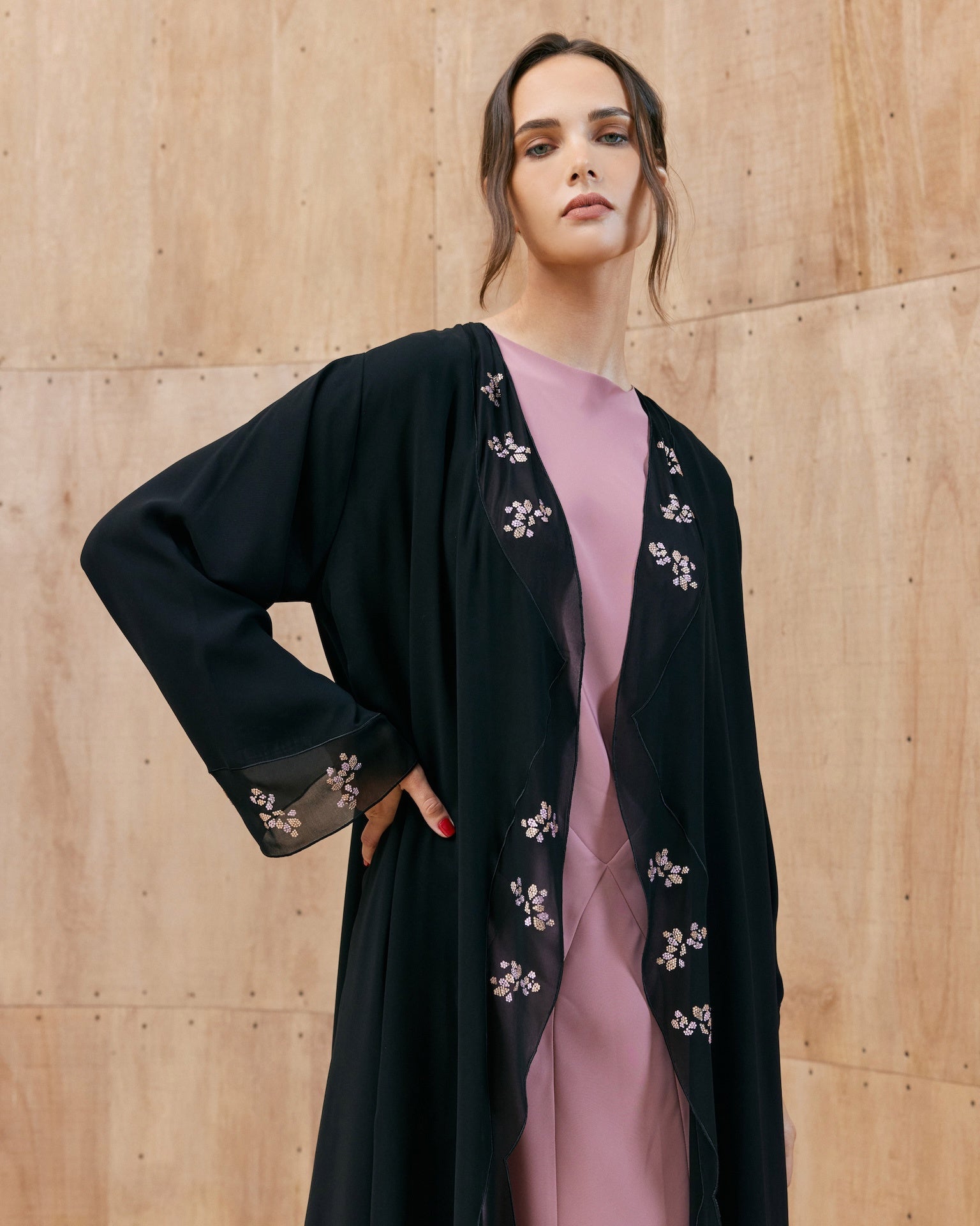 Riaan - The McQueen Boutique - Abaya - Abaya Dubai - Abaya Abu Dhabi - Abaya UAE - Abaya - Elegant - Luxury - Emirati - Classic - Modern - Occasion - Traditional - Trends - Embroidery - Modes